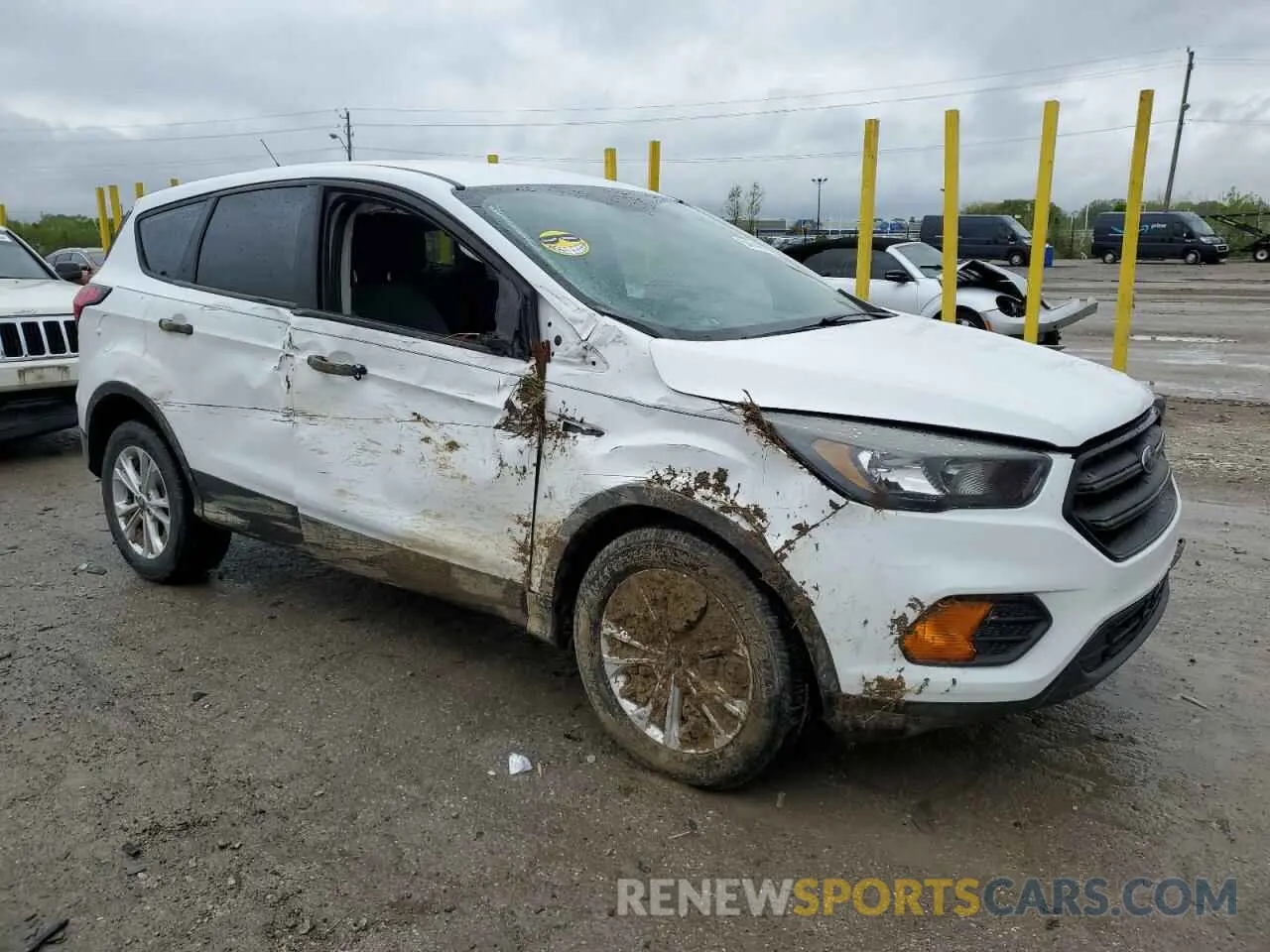 4 fotografías del automóvil dañado 1FMCU0F72KUA23079 FORD ESCAPE 2019