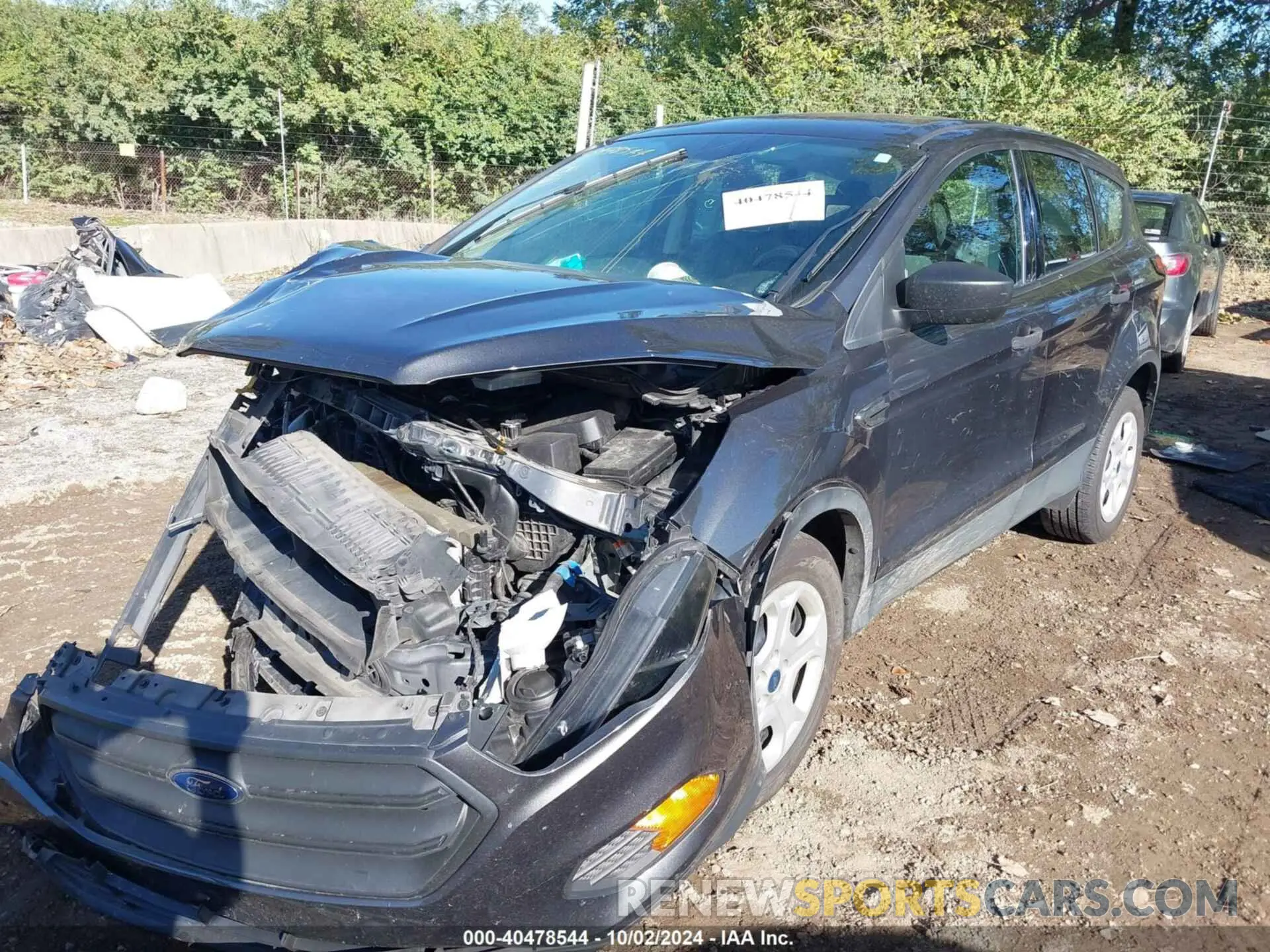 2 fotografías del automóvil dañado 1FMCU0F72KUA51996 FORD ESCAPE 2019