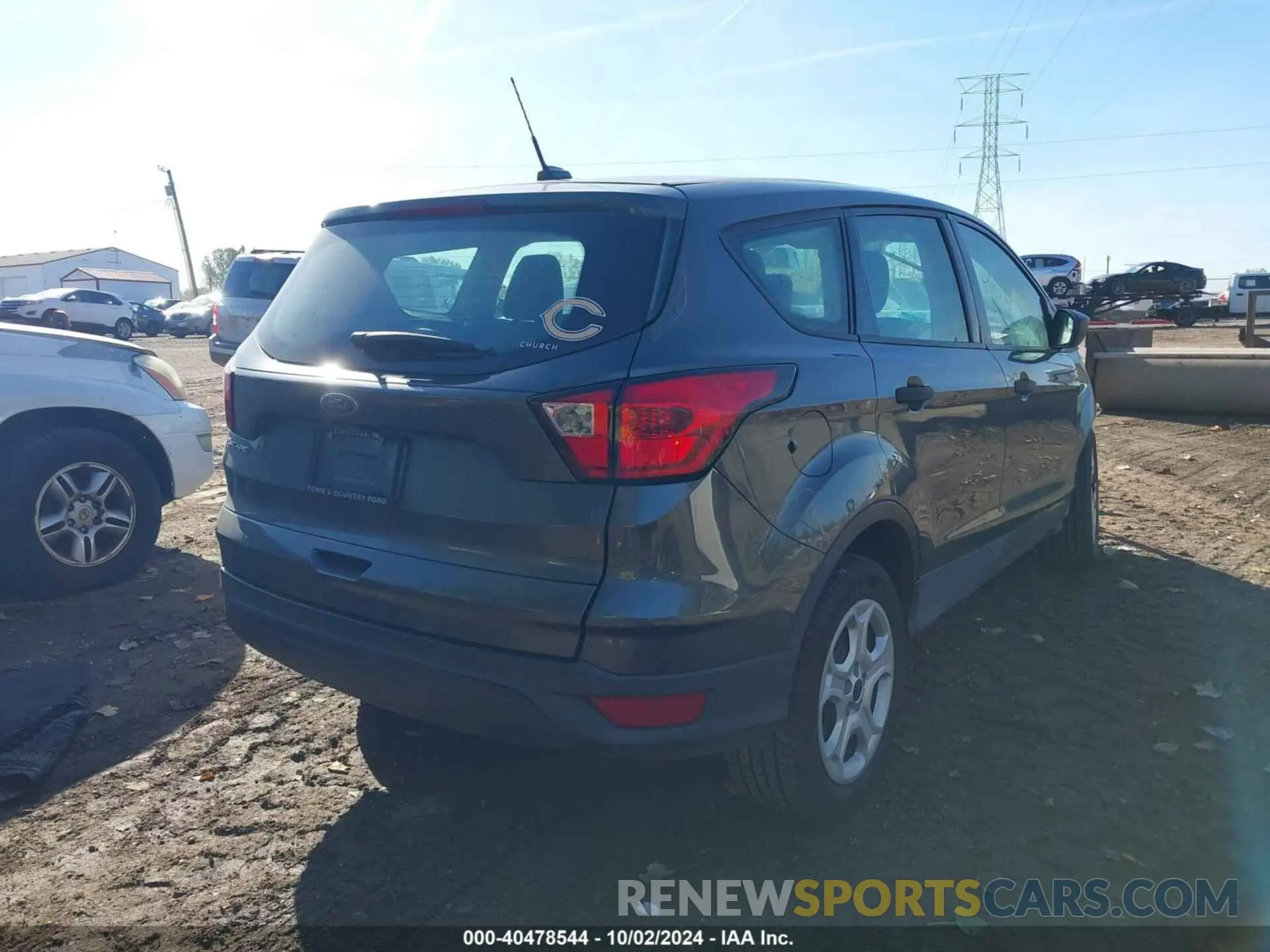 4 fotografías del automóvil dañado 1FMCU0F72KUA51996 FORD ESCAPE 2019