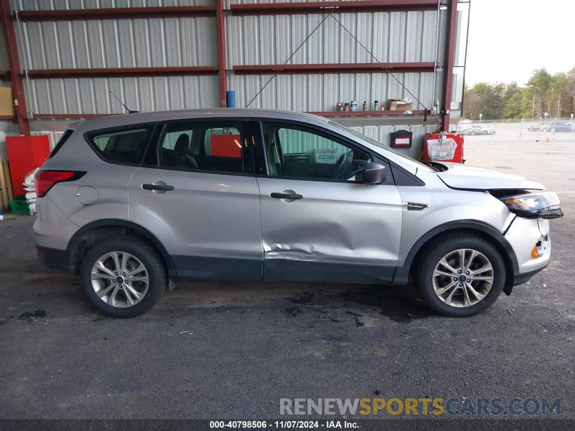 13 fotografías del automóvil dañado 1FMCU0F72KUB05801 FORD ESCAPE 2019