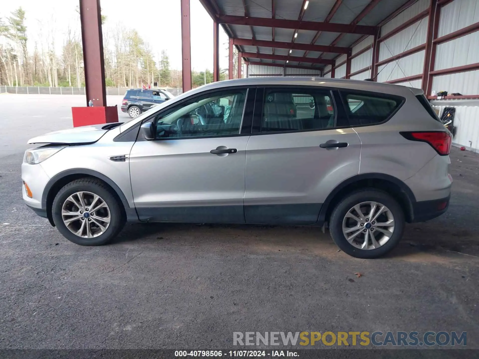 14 fotografías del automóvil dañado 1FMCU0F72KUB05801 FORD ESCAPE 2019