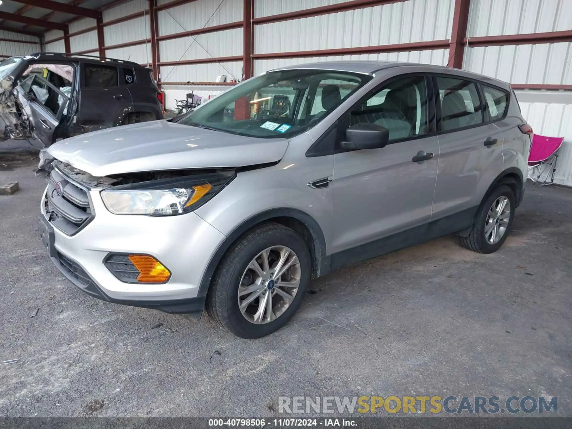 2 fotografías del automóvil dañado 1FMCU0F72KUB05801 FORD ESCAPE 2019