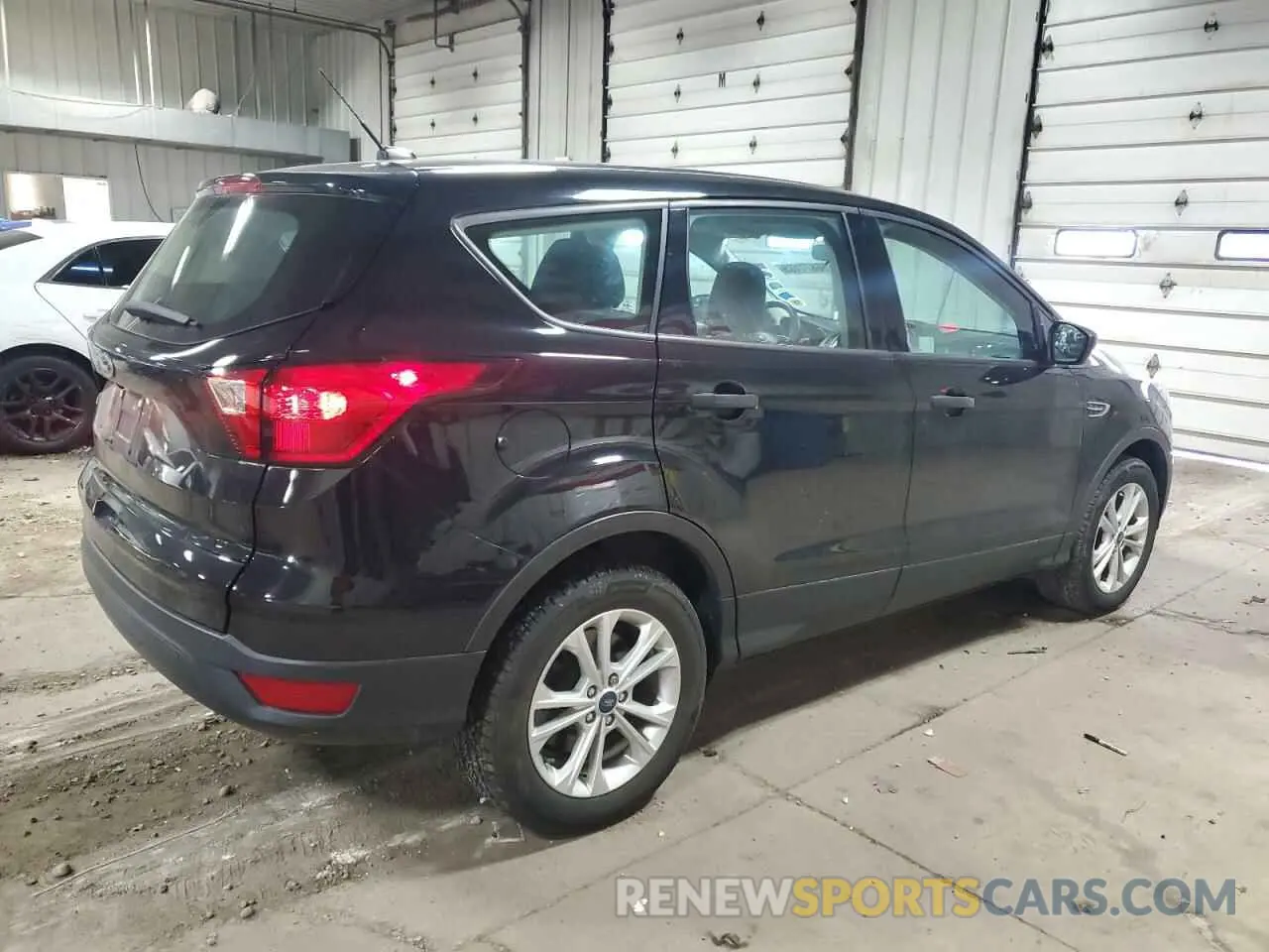3 fotografías del automóvil dañado 1FMCU0F73KUB49919 FORD ESCAPE 2019