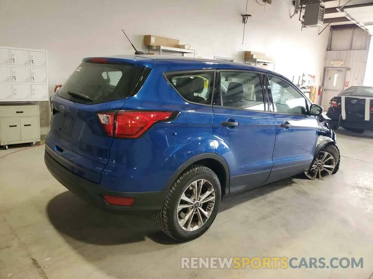 3 fotografías del automóvil dañado 1FMCU0F73KUC57196 FORD ESCAPE 2019