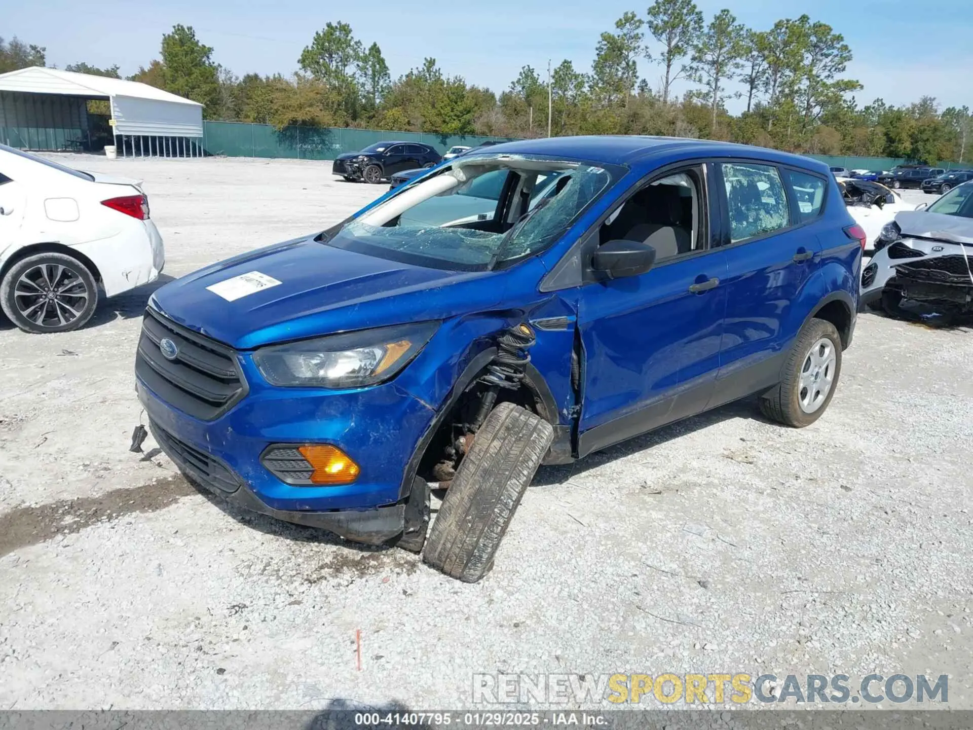 2 fotografías del automóvil dañado 1FMCU0F73KUC57358 FORD ESCAPE 2019