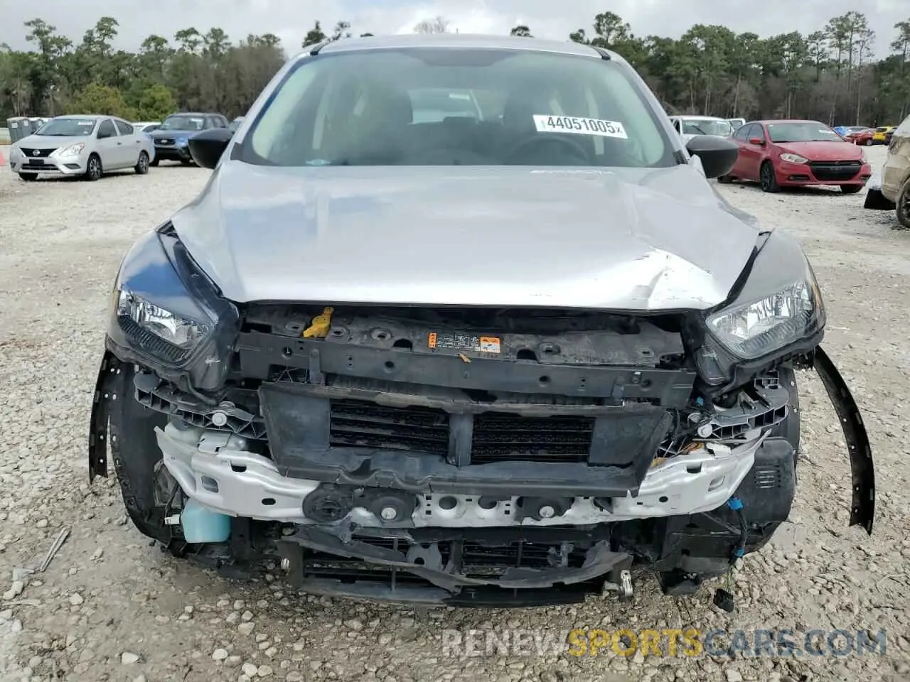 5 fotografías del automóvil dañado 1FMCU0F74KUA04873 FORD ESCAPE 2019