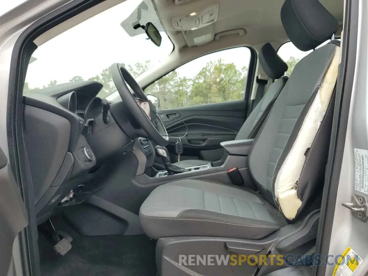 7 fotografías del automóvil dañado 1FMCU0F74KUA04873 FORD ESCAPE 2019