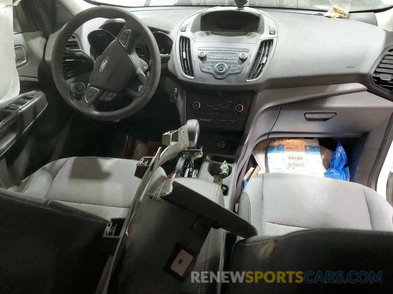 8 fotografías del automóvil dañado 1FMCU0F74KUA91366 FORD ESCAPE 2019
