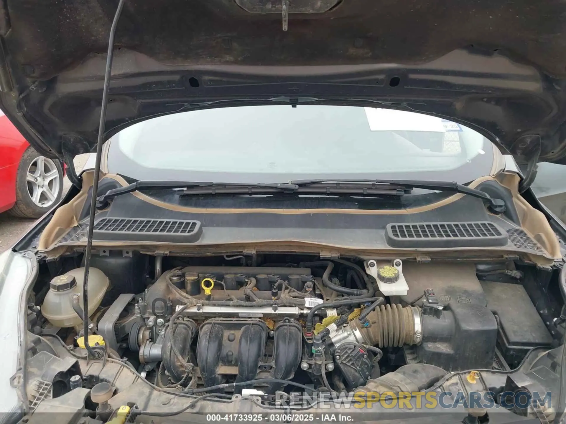 10 fotografías del automóvil dañado 1FMCU0F74KUB26214 FORD ESCAPE 2019