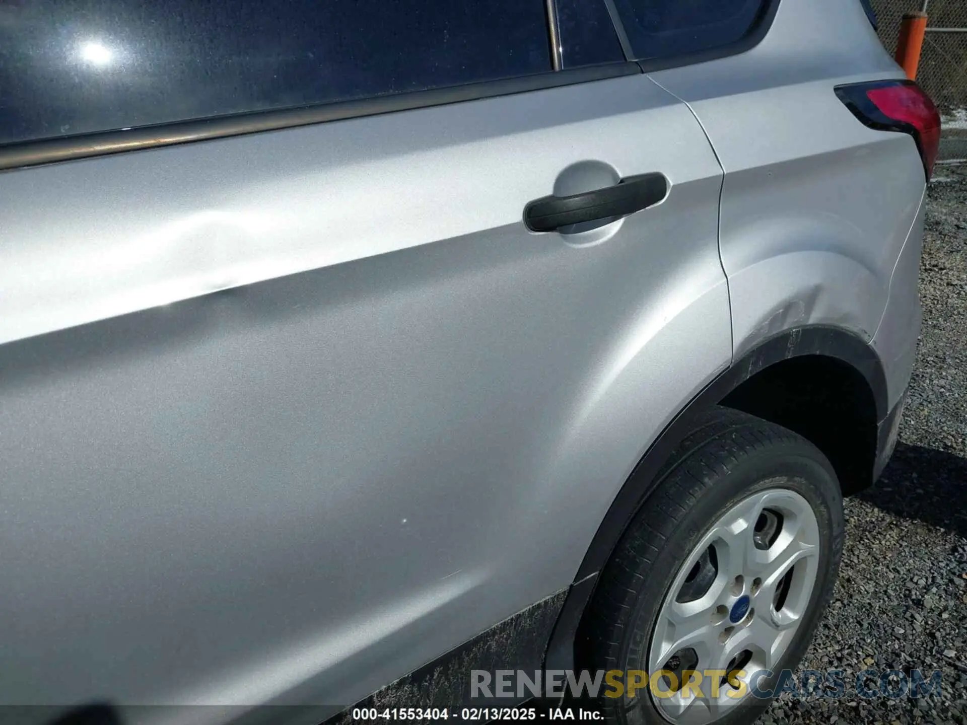 17 fotografías del automóvil dañado 1FMCU0F74KUB45314 FORD ESCAPE 2019