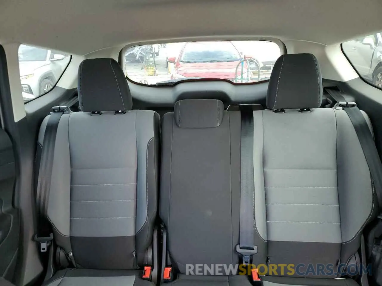 10 fotografías del automóvil dañado 1FMCU0F74KUB58998 FORD ESCAPE 2019