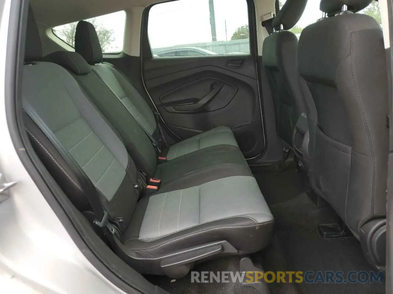 11 fotografías del automóvil dañado 1FMCU0F74KUB58998 FORD ESCAPE 2019