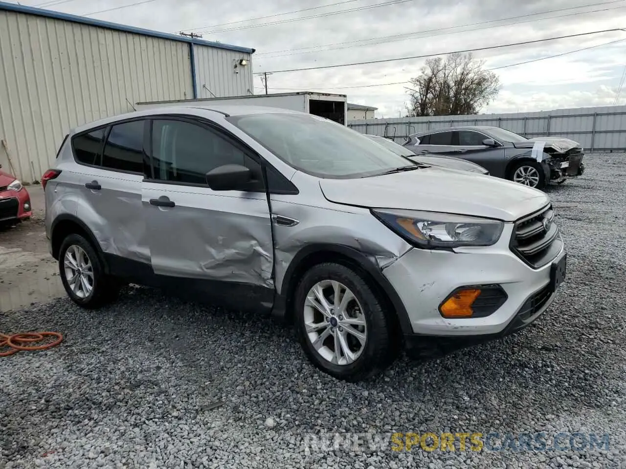 4 fotografías del automóvil dañado 1FMCU0F74KUB58998 FORD ESCAPE 2019