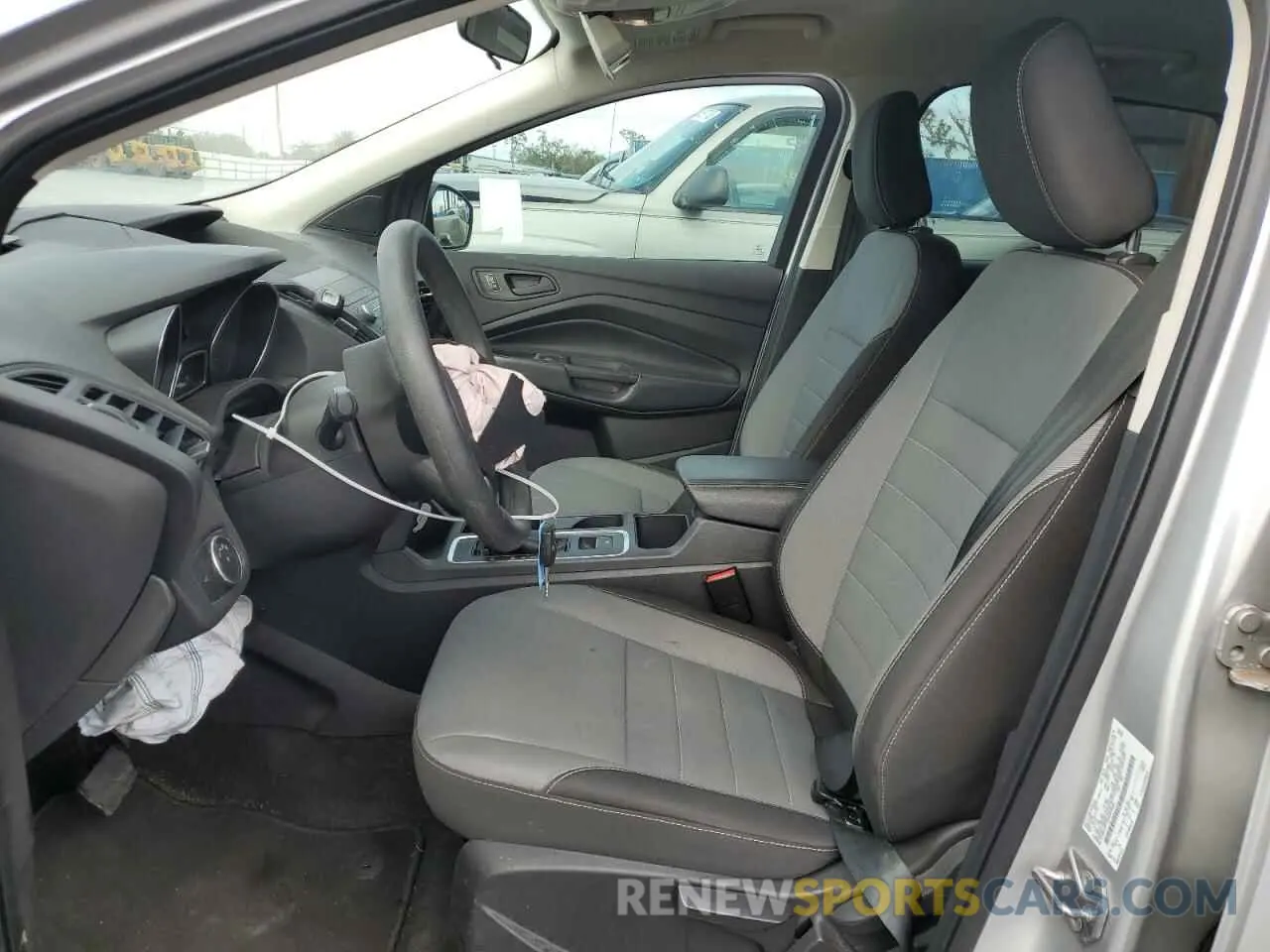 7 fotografías del automóvil dañado 1FMCU0F74KUB58998 FORD ESCAPE 2019