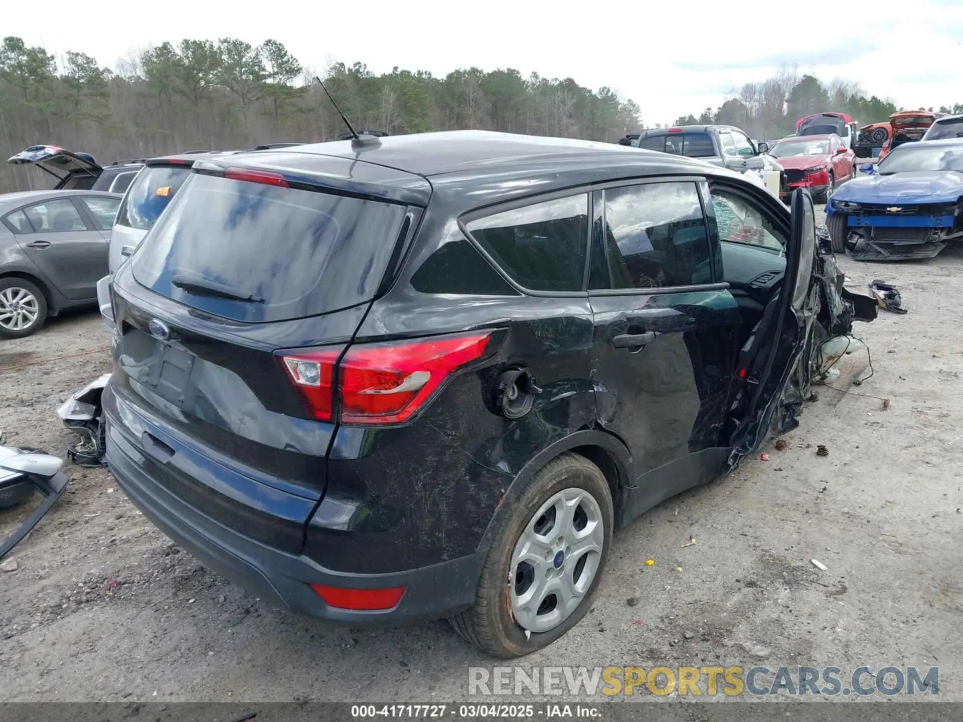 4 fotografías del automóvil dañado 1FMCU0F75KUB20308 FORD ESCAPE 2019