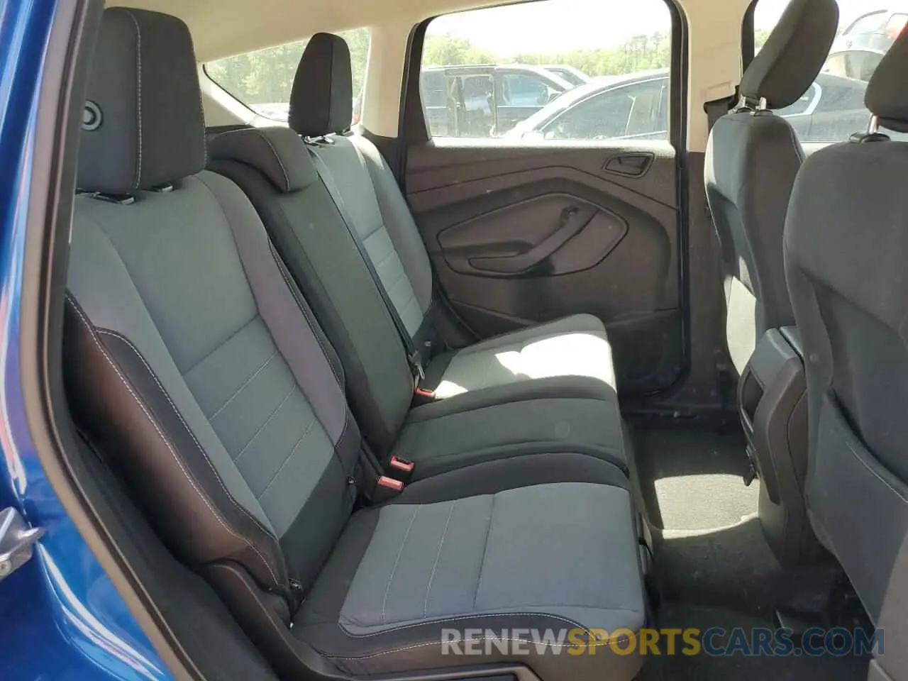 11 fotografías del automóvil dañado 1FMCU0F76KUA44792 FORD ESCAPE 2019