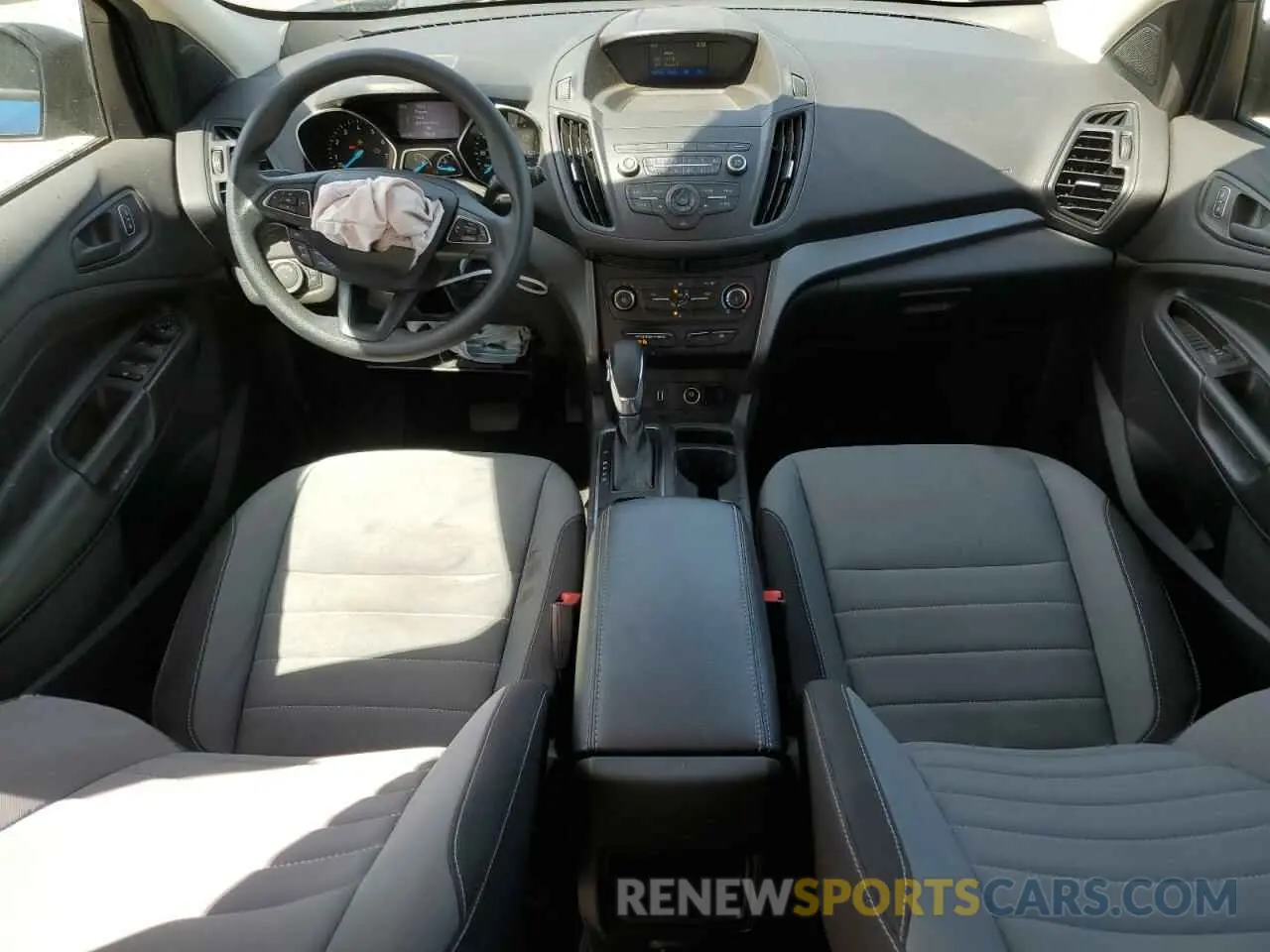 8 fotografías del automóvil dañado 1FMCU0F76KUA44792 FORD ESCAPE 2019