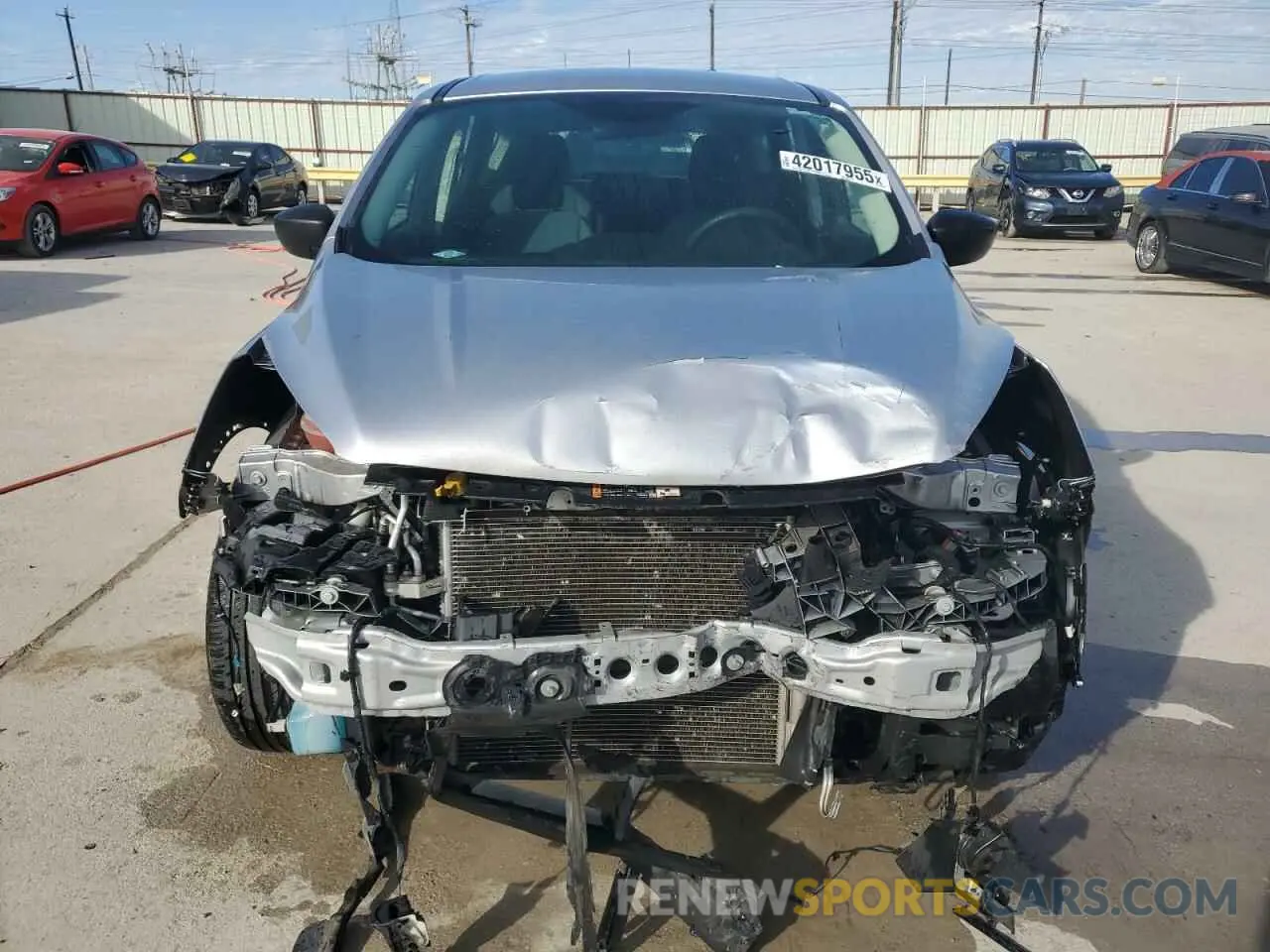 5 fotografías del automóvil dañado 1FMCU0F76KUA99842 FORD ESCAPE 2019