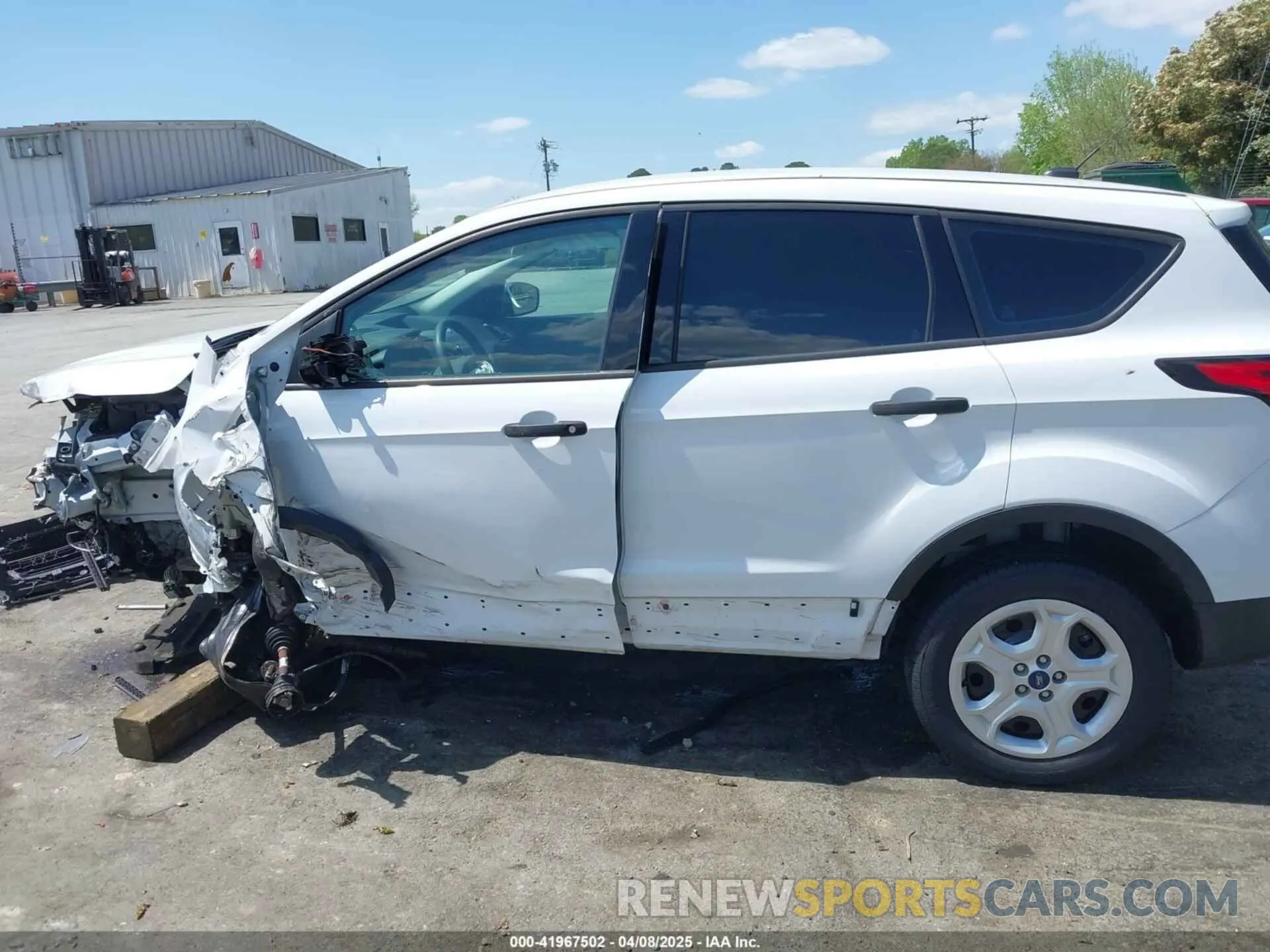 15 fotografías del automóvil dañado 1FMCU0F76KUB47758 FORD ESCAPE 2019