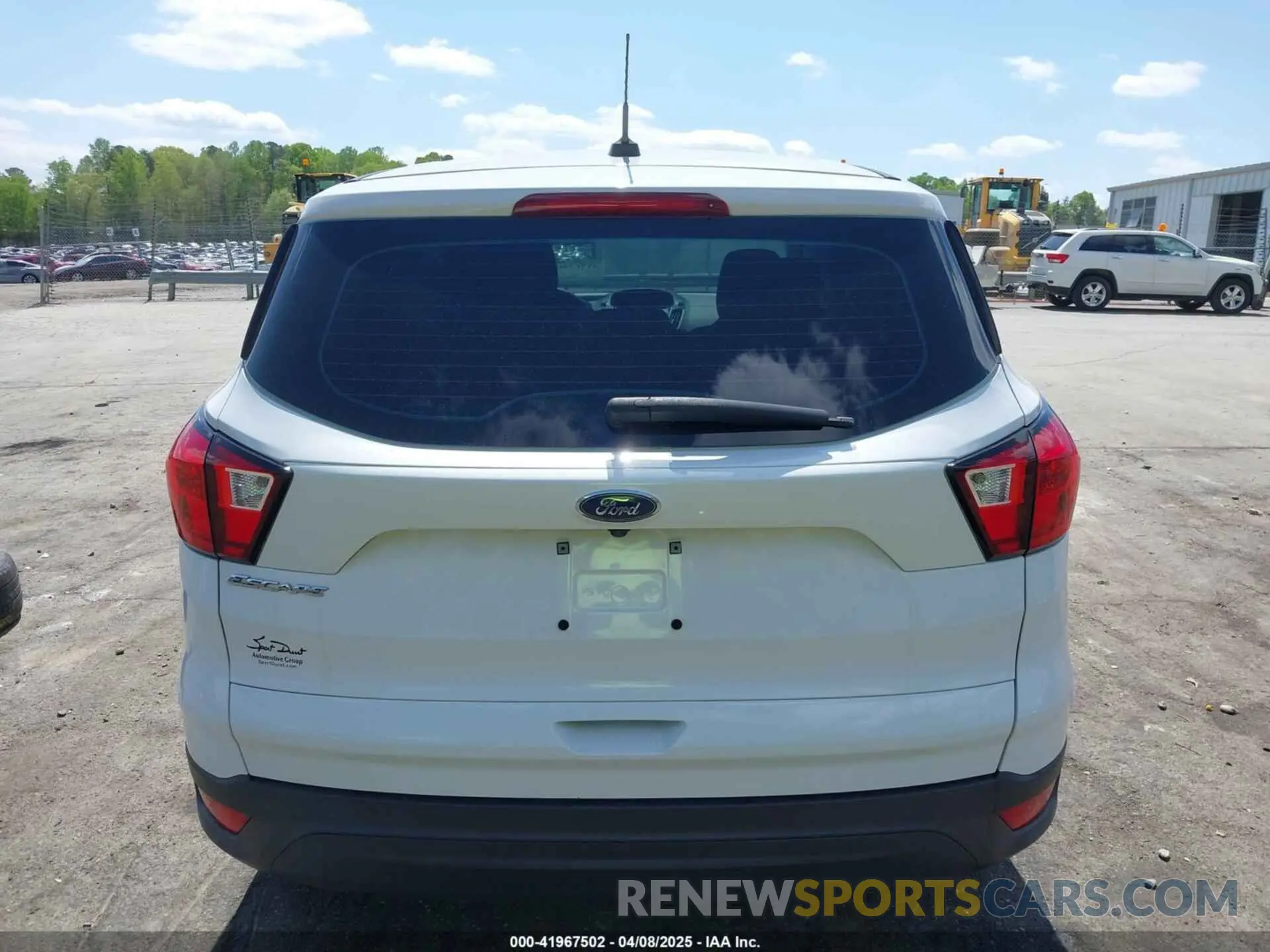17 fotografías del automóvil dañado 1FMCU0F76KUB47758 FORD ESCAPE 2019