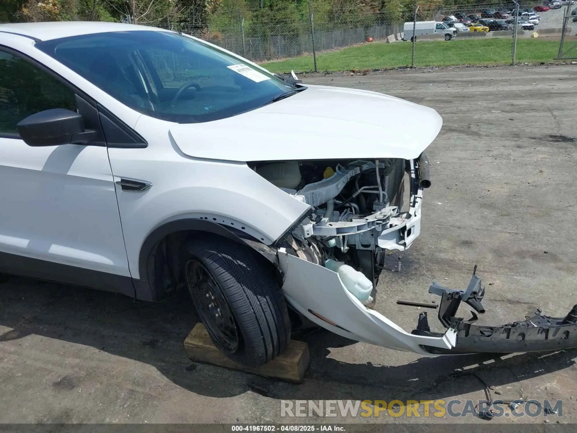 20 fotografías del automóvil dañado 1FMCU0F76KUB47758 FORD ESCAPE 2019
