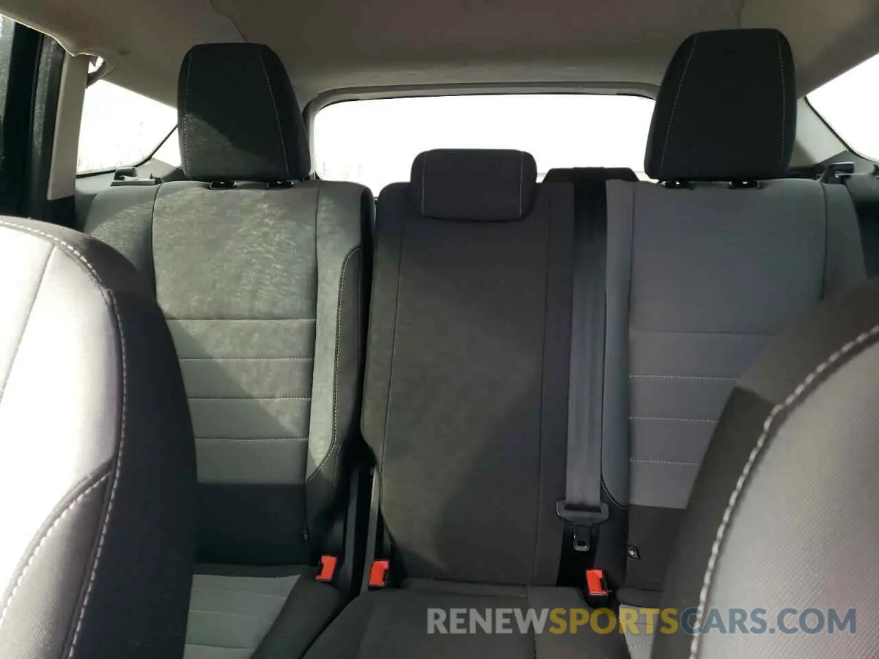 10 fotografías del automóvil dañado 1FMCU0F76KUB99181 FORD ESCAPE 2019