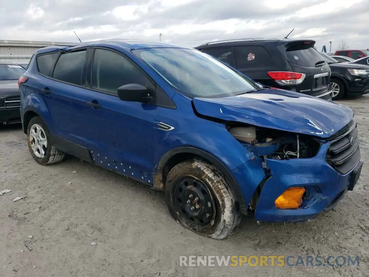 4 fotografías del automóvil dañado 1FMCU0F76KUB99181 FORD ESCAPE 2019