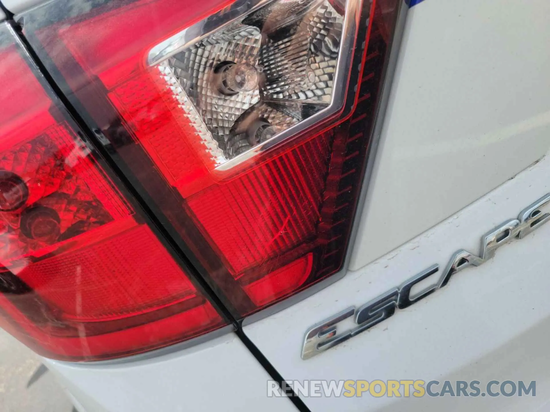 18 fotografías del automóvil dañado 1FMCU0F76KUC33507 FORD ESCAPE 2019
