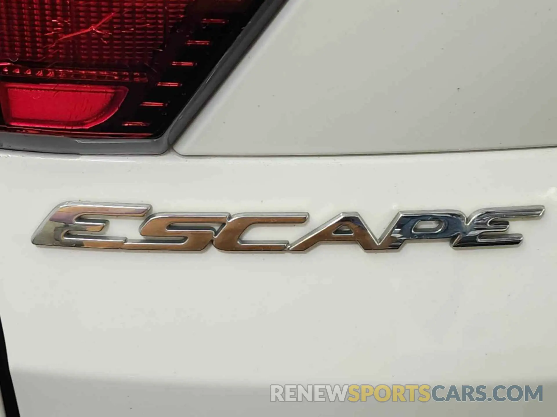 19 fotografías del automóvil dañado 1FMCU0F76KUC33507 FORD ESCAPE 2019