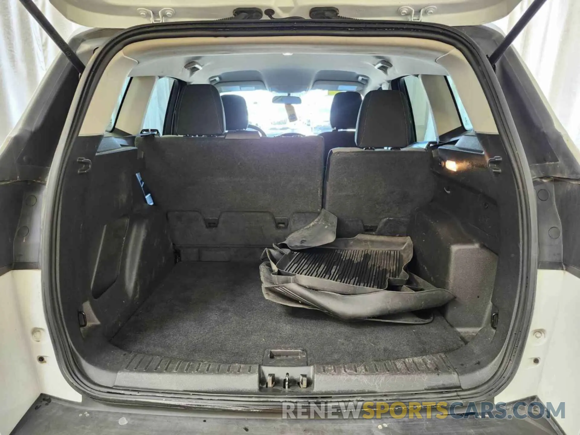 27 fotografías del automóvil dañado 1FMCU0F76KUC33507 FORD ESCAPE 2019