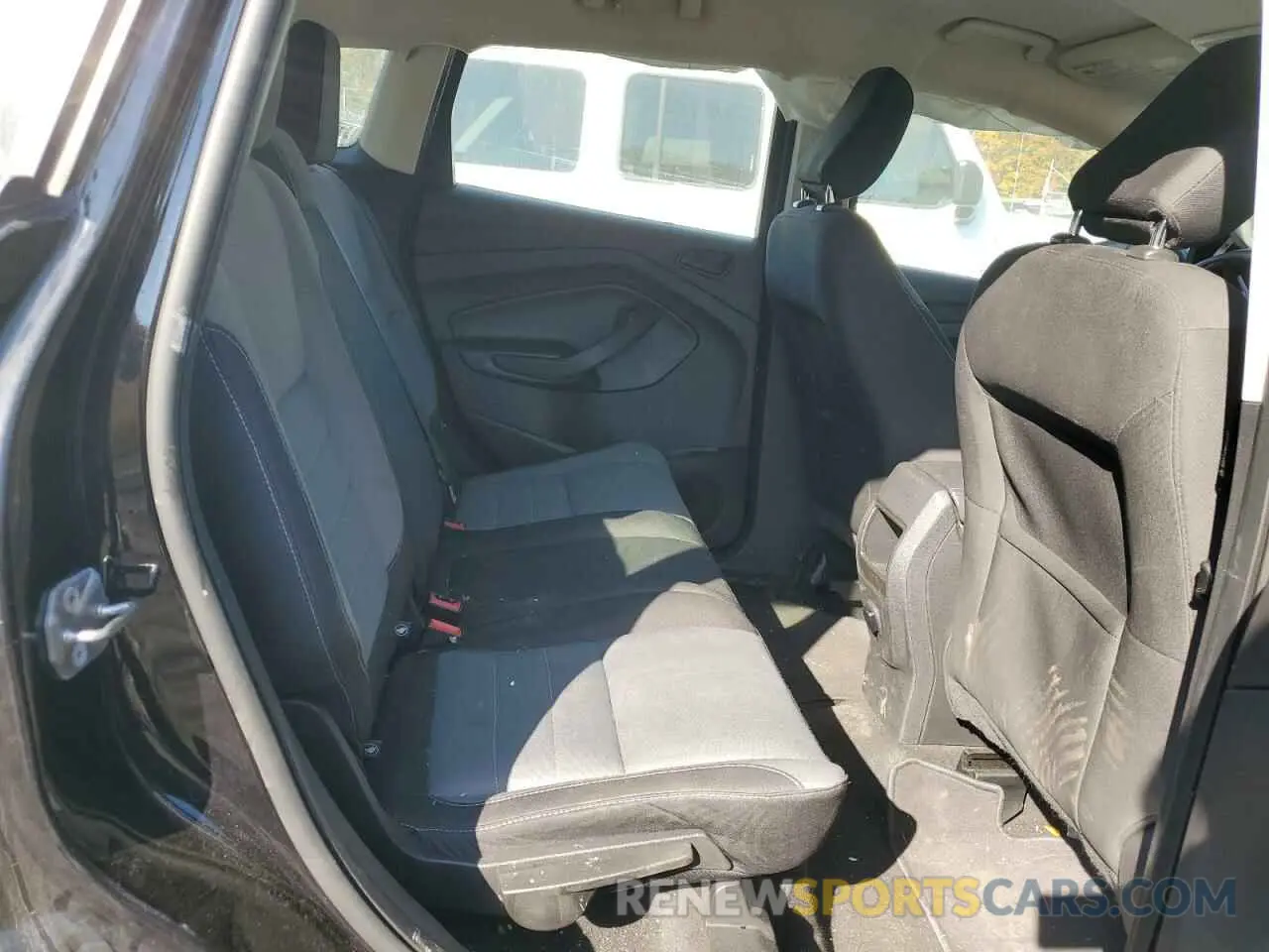 11 fotografías del automóvil dañado 1FMCU0F76KUC46905 FORD ESCAPE 2019