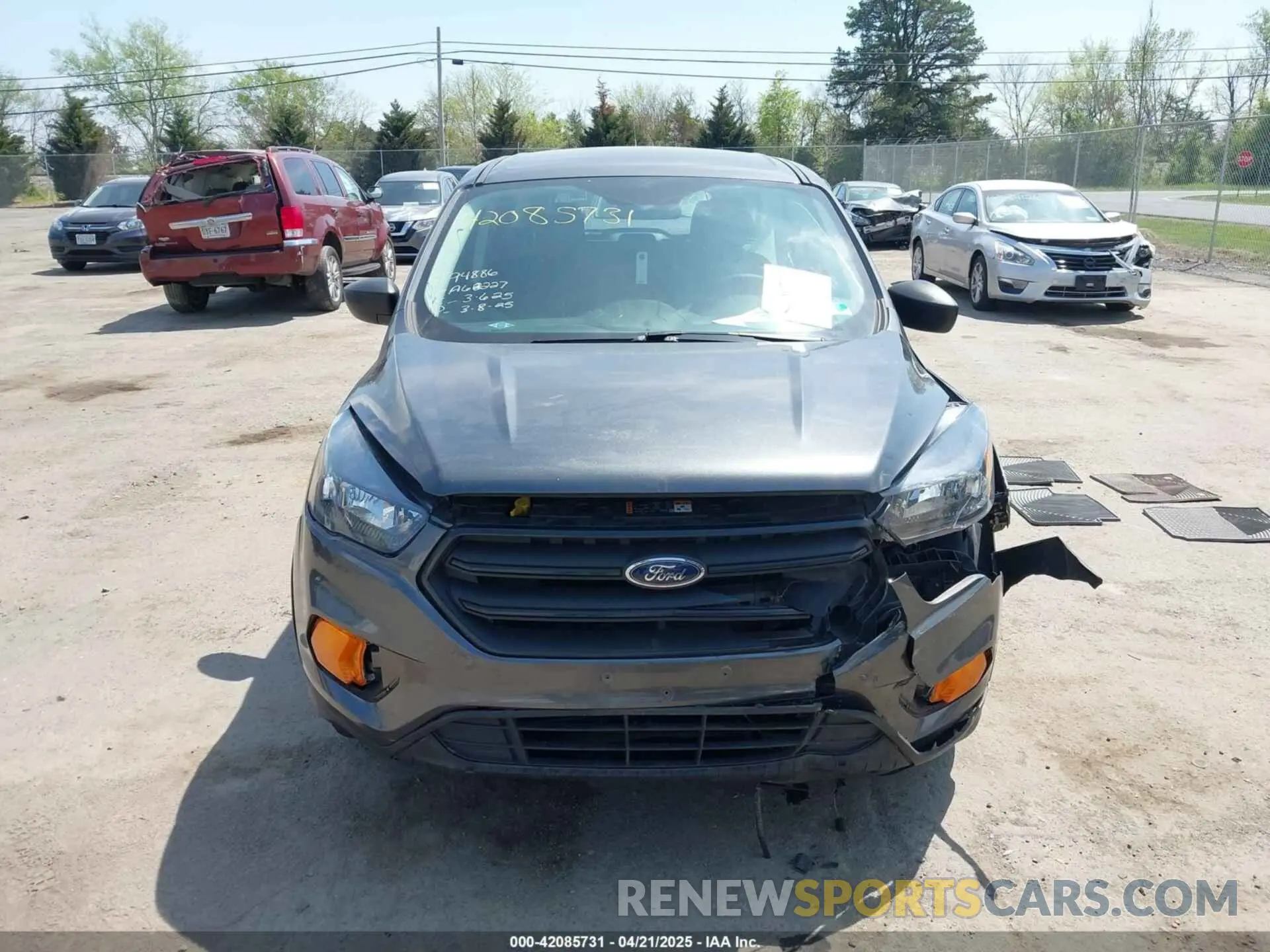 12 fotografías del automóvil dañado 1FMCU0F77KUA68227 FORD ESCAPE 2019