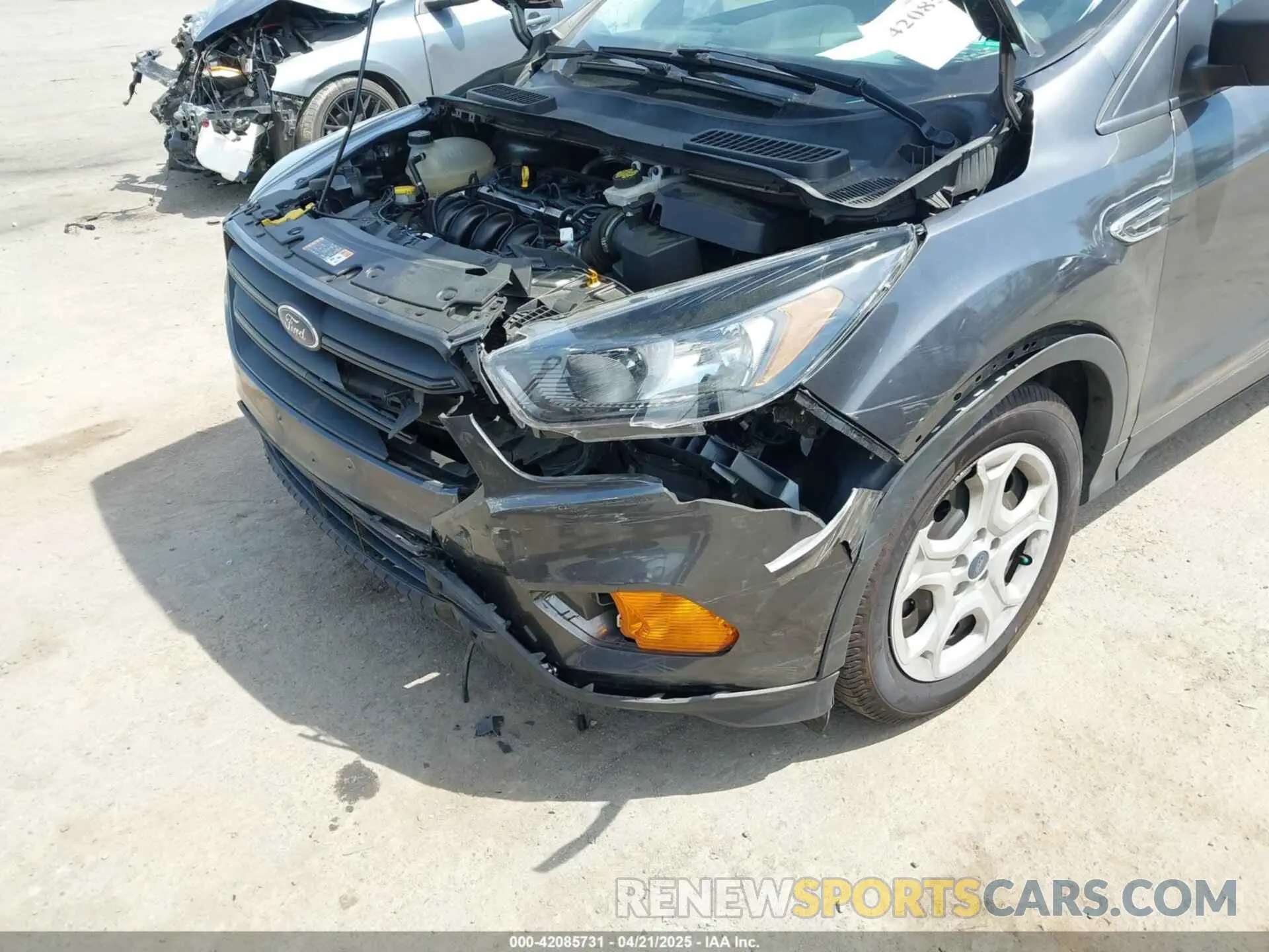 6 fotografías del automóvil dañado 1FMCU0F77KUA68227 FORD ESCAPE 2019