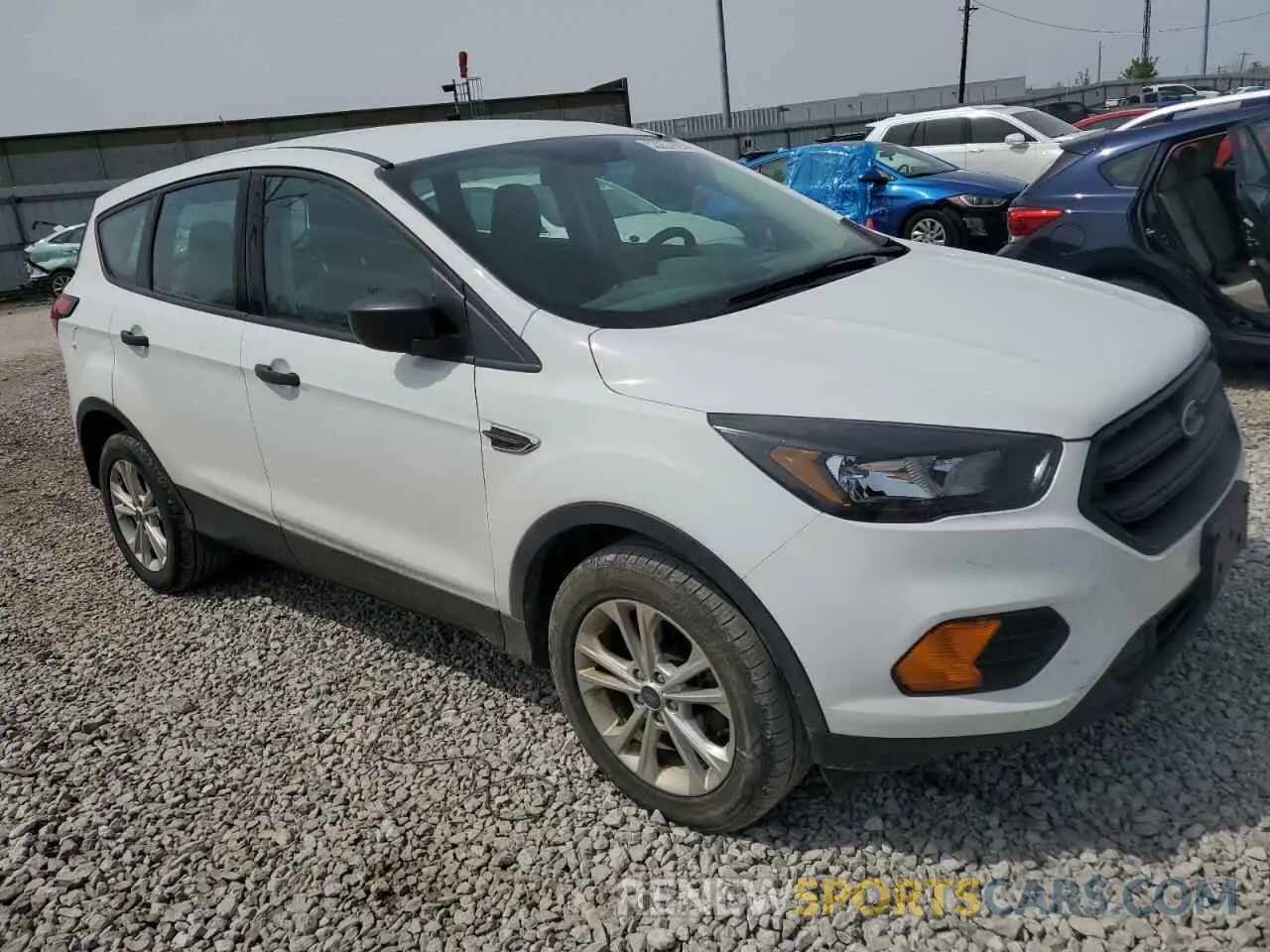 4 fotografías del automóvil dañado 1FMCU0F77KUA69524 FORD ESCAPE 2019