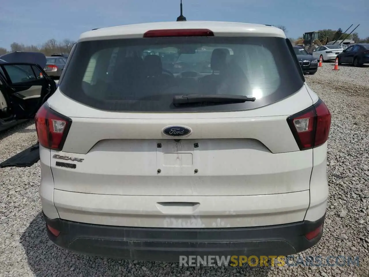 6 fotografías del automóvil dañado 1FMCU0F77KUA69524 FORD ESCAPE 2019
