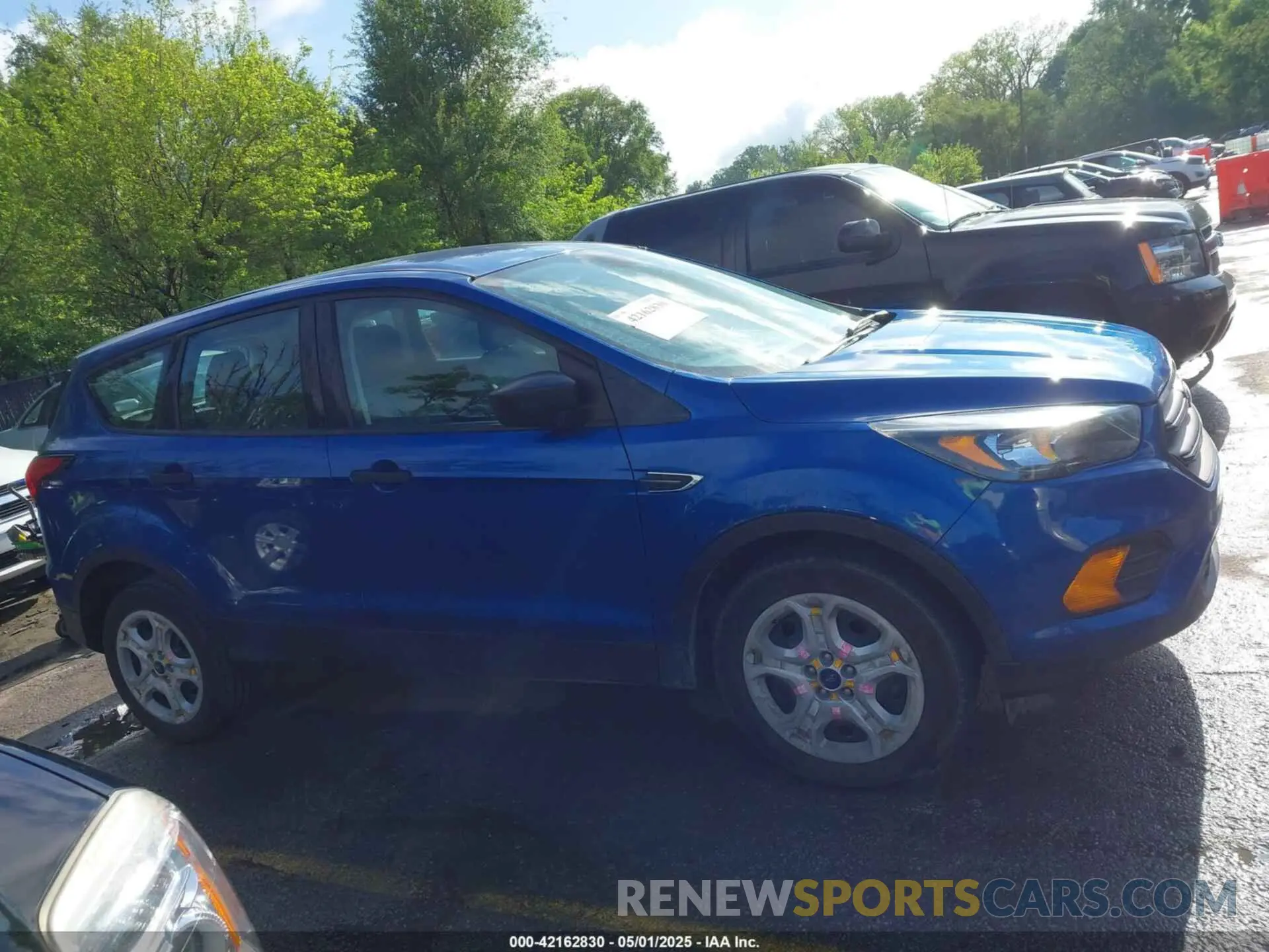 13 fotografías del automóvil dañado 1FMCU0F77KUB11691 FORD ESCAPE 2019