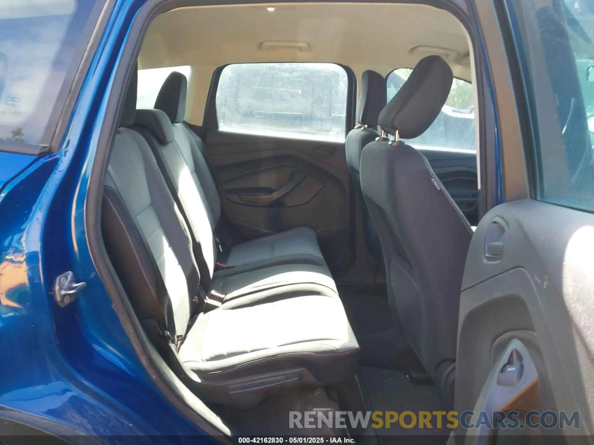 8 fotografías del automóvil dañado 1FMCU0F77KUB11691 FORD ESCAPE 2019