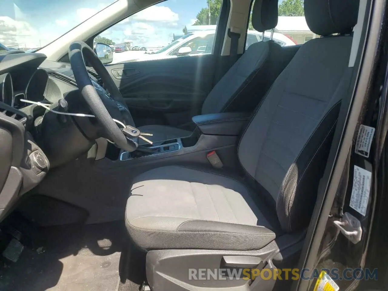 7 fotografías del automóvil dañado 1FMCU0F77KUC45813 FORD ESCAPE 2019