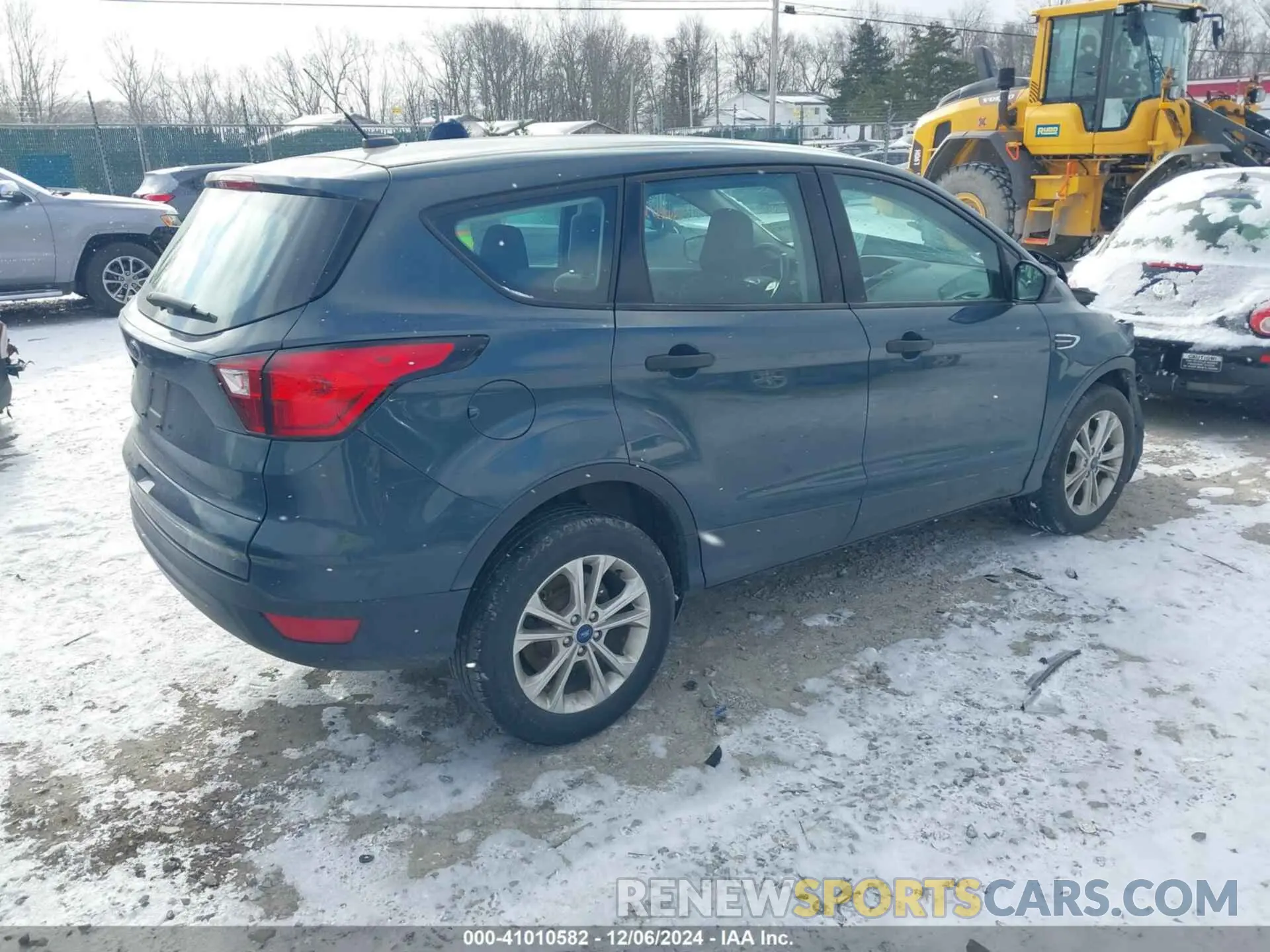 4 fotografías del automóvil dañado 1FMCU0F78KUA96005 FORD ESCAPE 2019