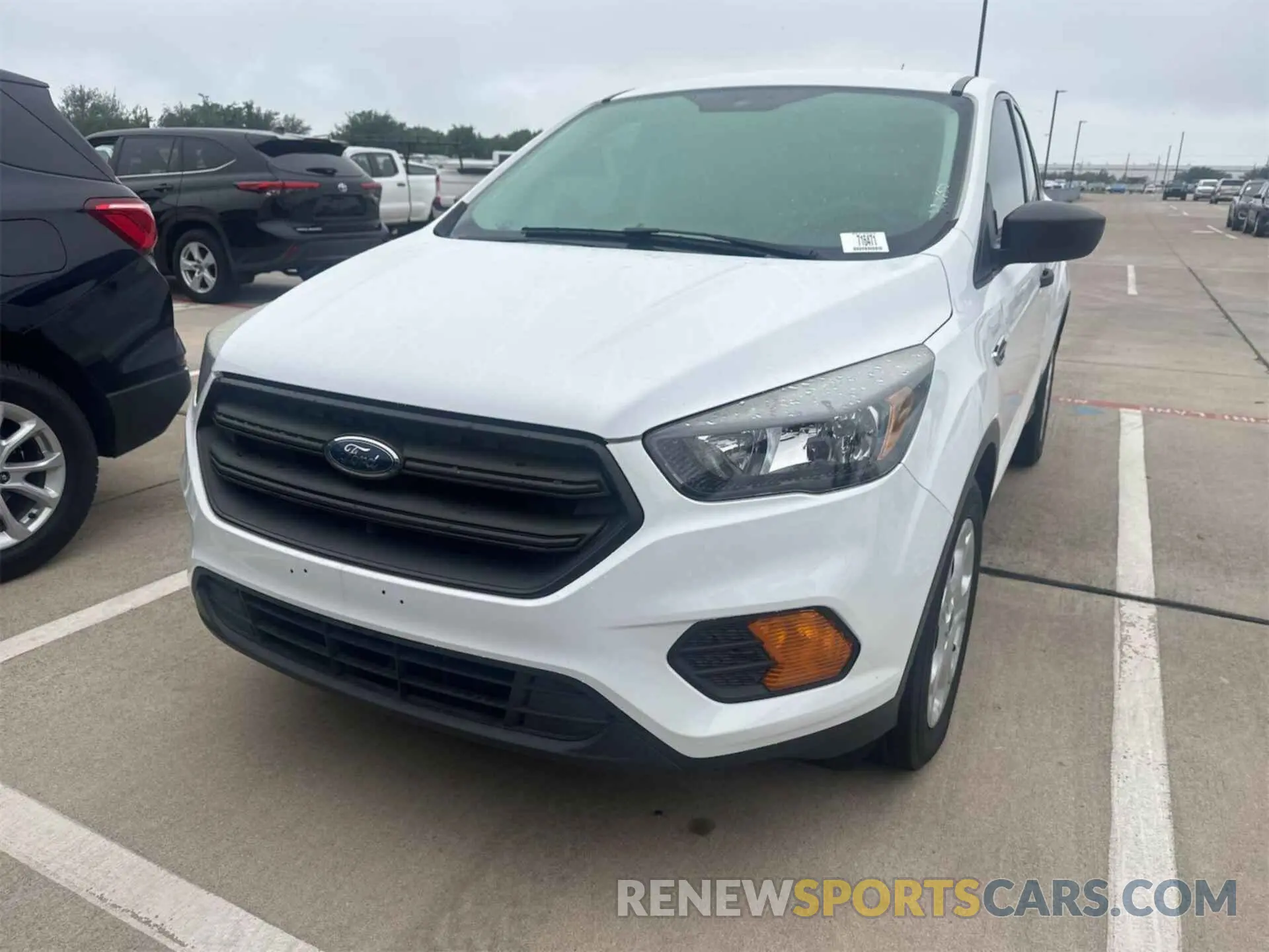 19 fotografías del automóvil dañado 1FMCU0F78KUA99745 FORD ESCAPE 2019