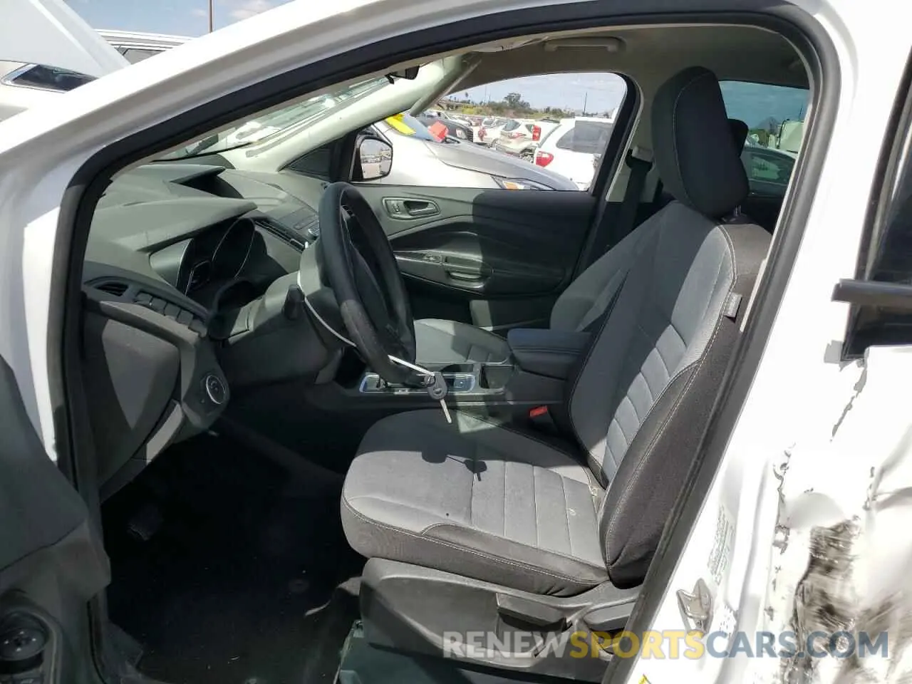 7 fotografías del automóvil dañado 1FMCU0F78KUB04667 FORD ESCAPE 2019