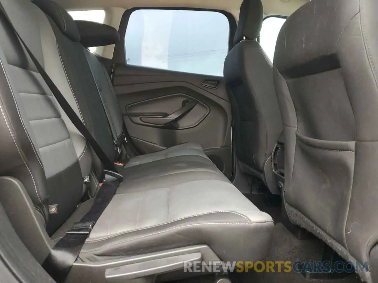 11 fotografías del automóvil dañado 1FMCU0F7XKUA89394 FORD ESCAPE 2019