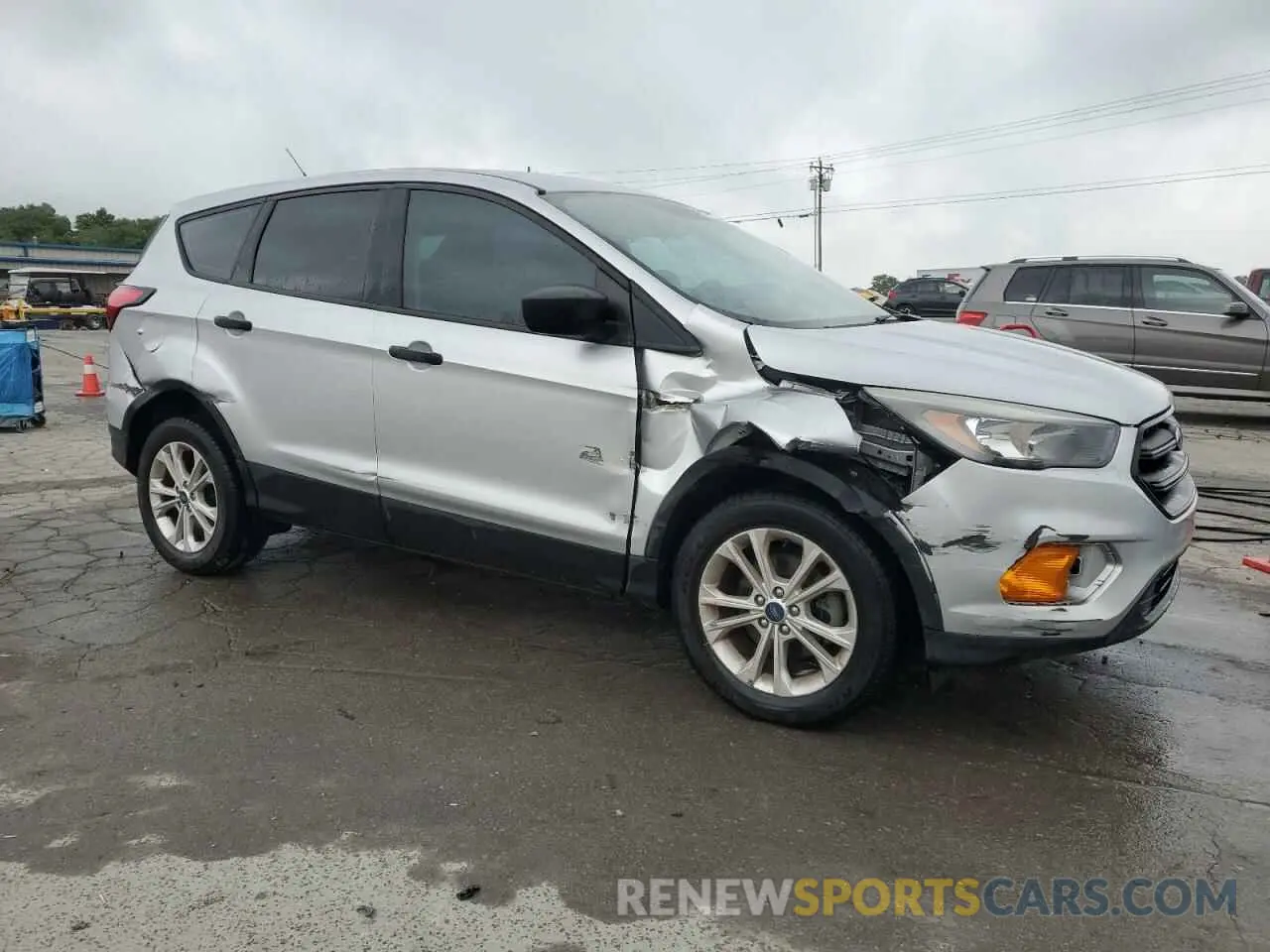 4 fotografías del automóvil dañado 1FMCU0F7XKUA89394 FORD ESCAPE 2019