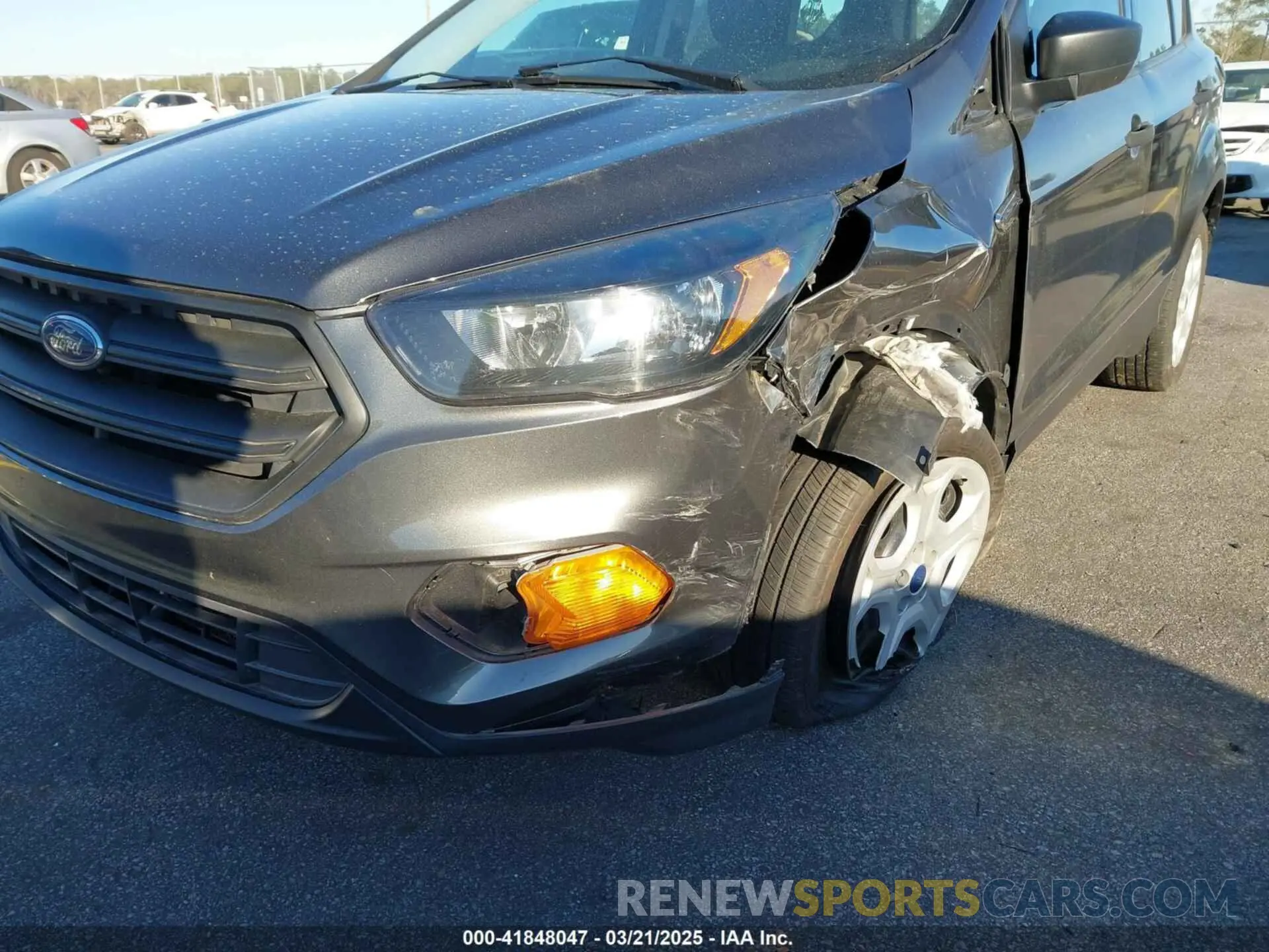18 fotografías del automóvil dañado 1FMCU0F7XKUB93769 FORD ESCAPE 2019