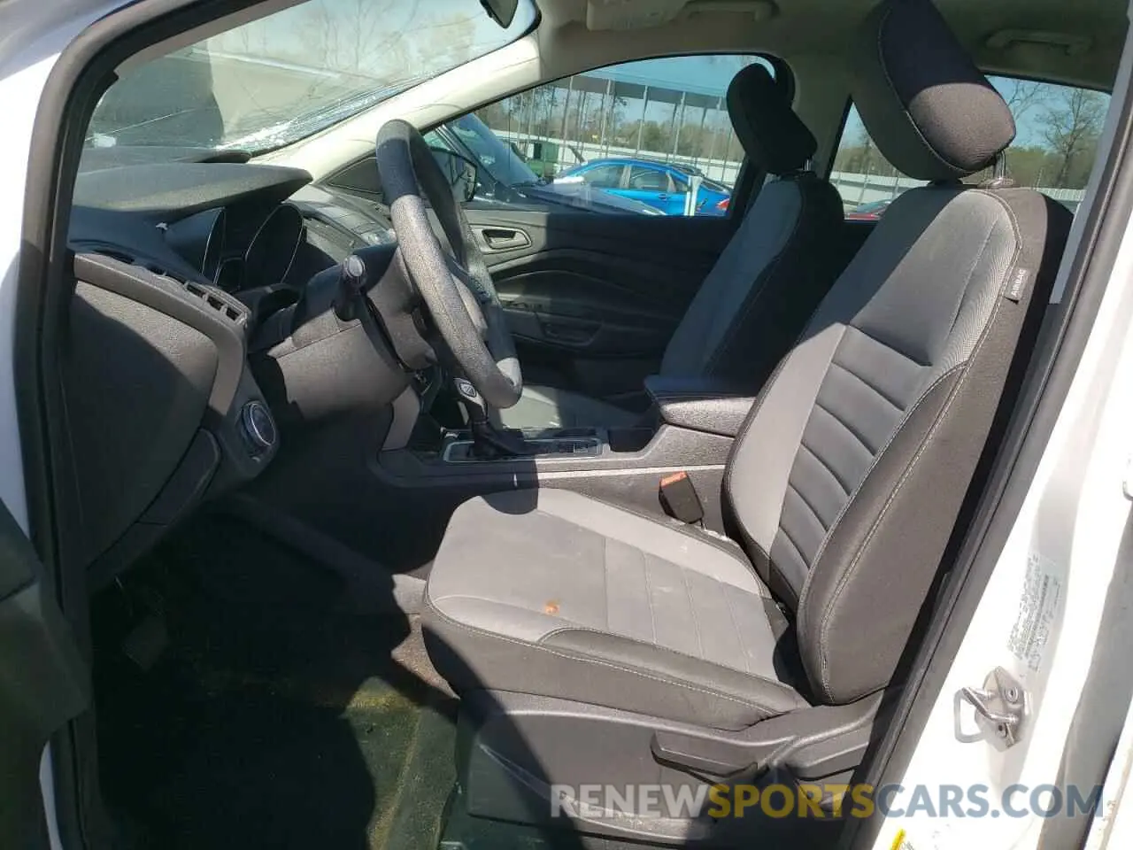 7 fotografías del automóvil dañado 1FMCU0F7XKUB94243 FORD ESCAPE 2019