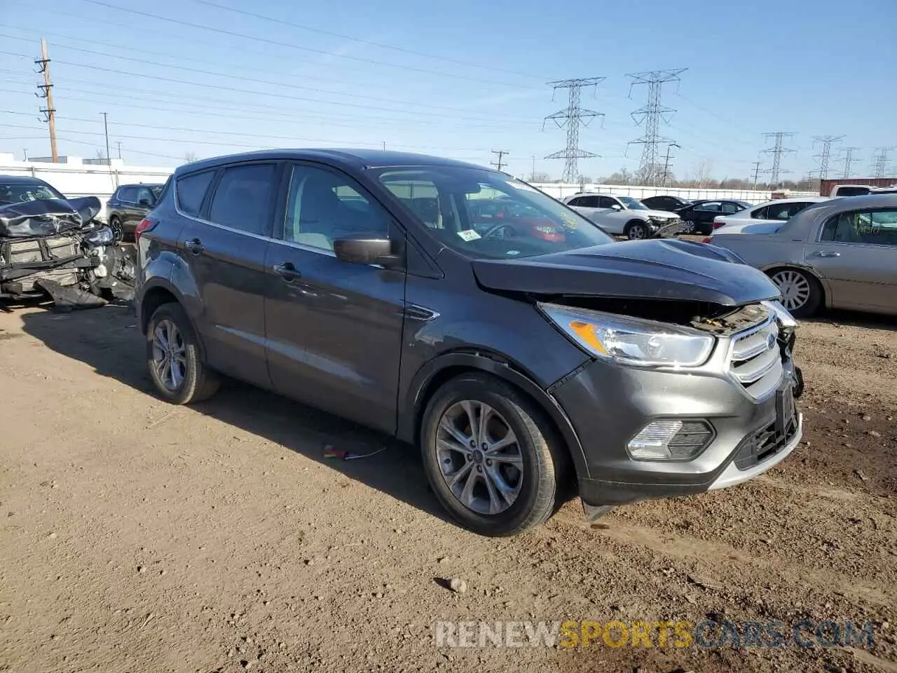 4 fotografías del automóvil dañado 1FMCU0GD0KUA30813 FORD ESCAPE 2019