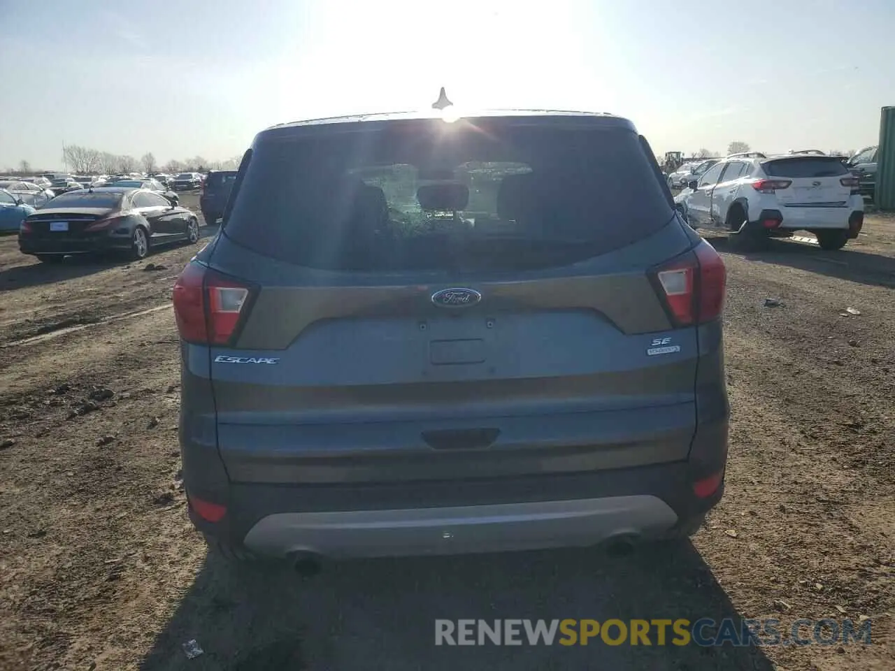 6 fotografías del automóvil dañado 1FMCU0GD0KUA30813 FORD ESCAPE 2019