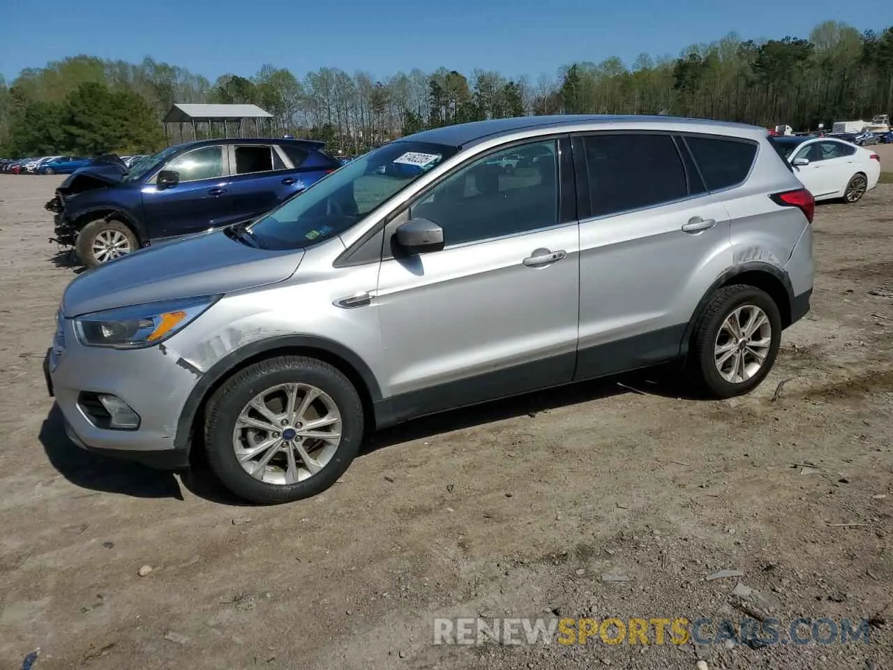 1 fotografías del automóvil dañado 1FMCU0GD0KUB96247 FORD ESCAPE 2019