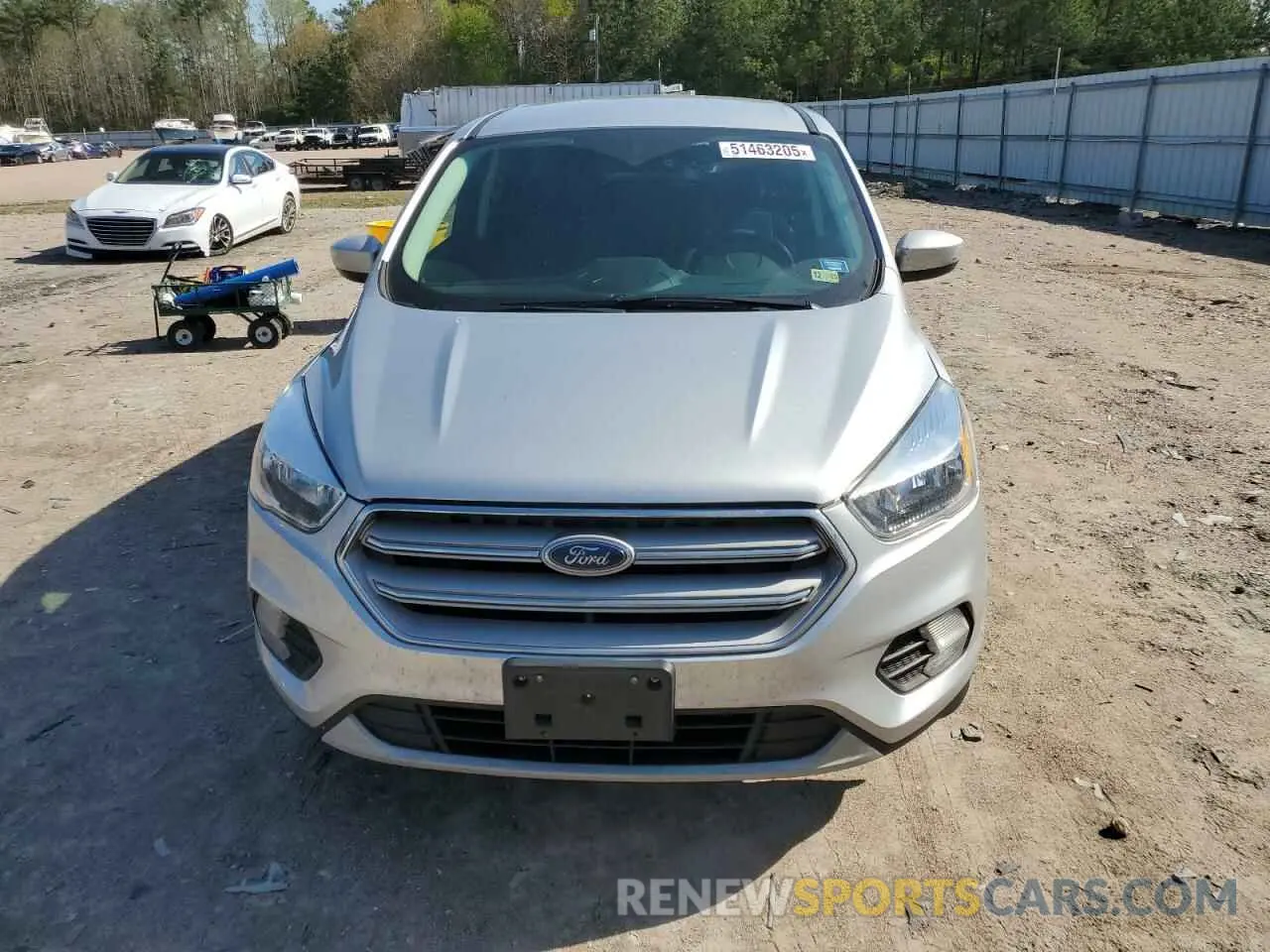 5 fotografías del automóvil dañado 1FMCU0GD0KUB96247 FORD ESCAPE 2019