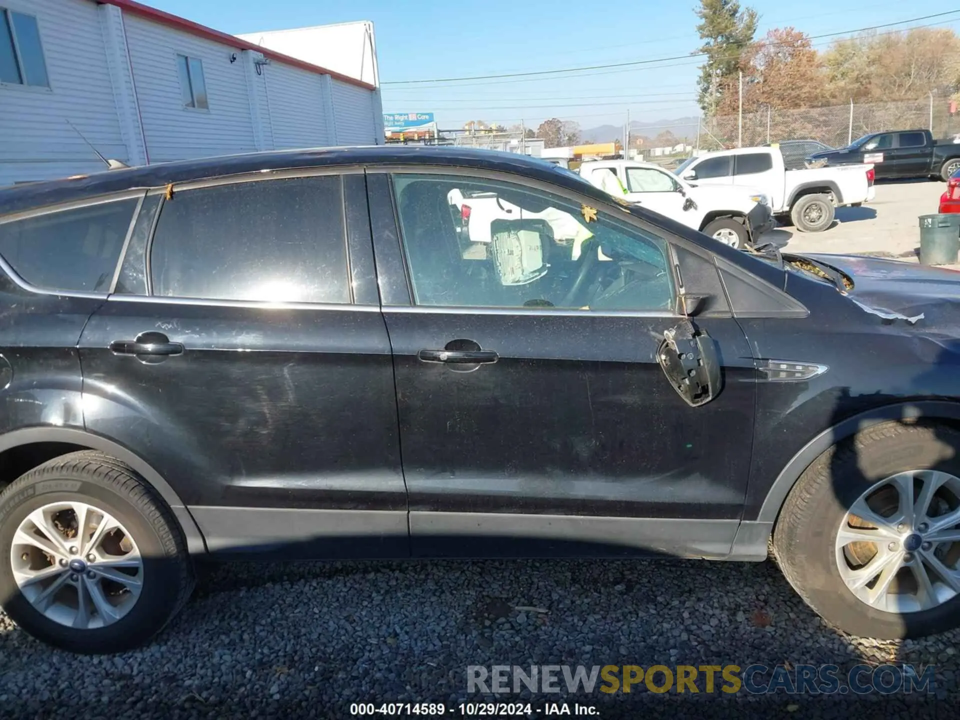 13 fotografías del automóvil dañado 1FMCU0GD1KUA07539 FORD ESCAPE 2019